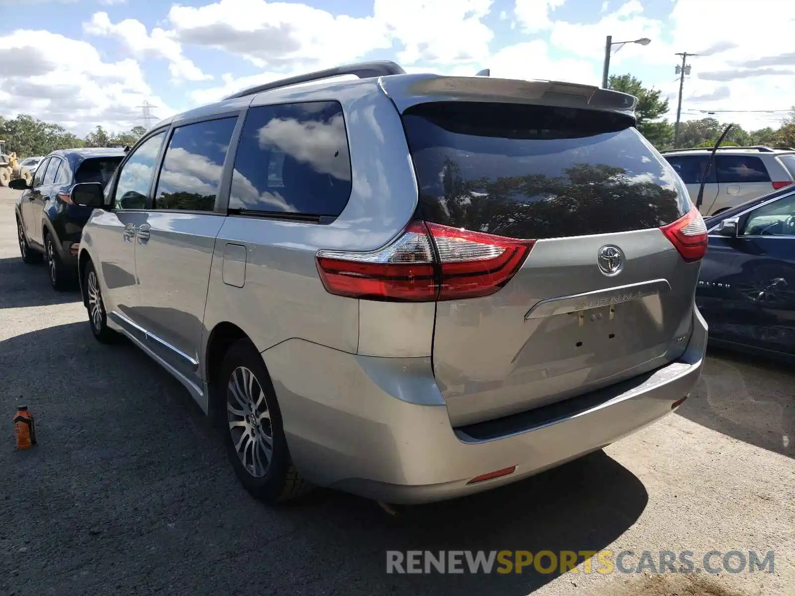 3 Фотография поврежденного автомобиля 5TDYZ3DC0KS014253 TOYOTA SIENNA 2019