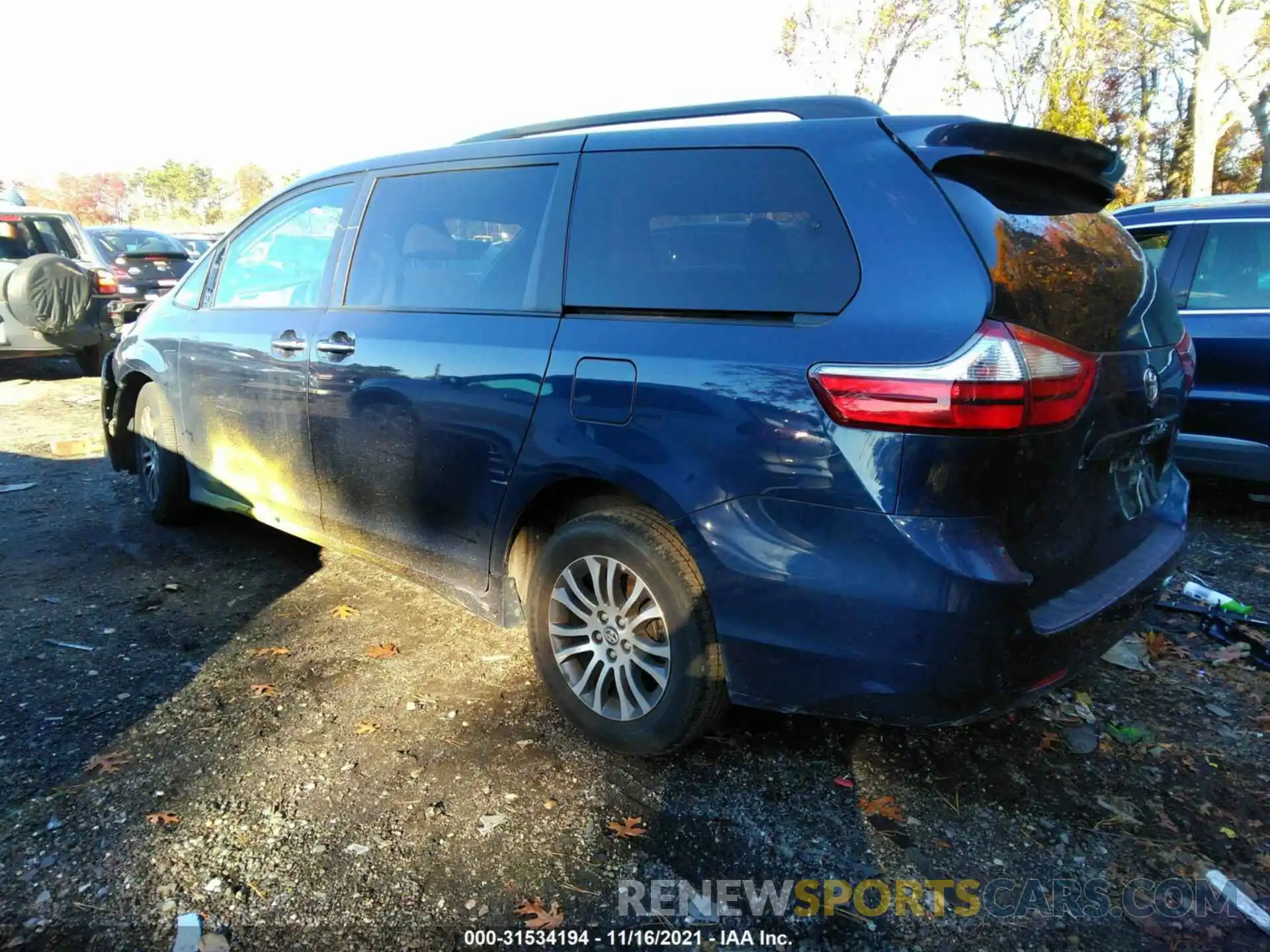 3 Фотография поврежденного автомобиля 5TDYZ3DC0KS014978 TOYOTA SIENNA 2019