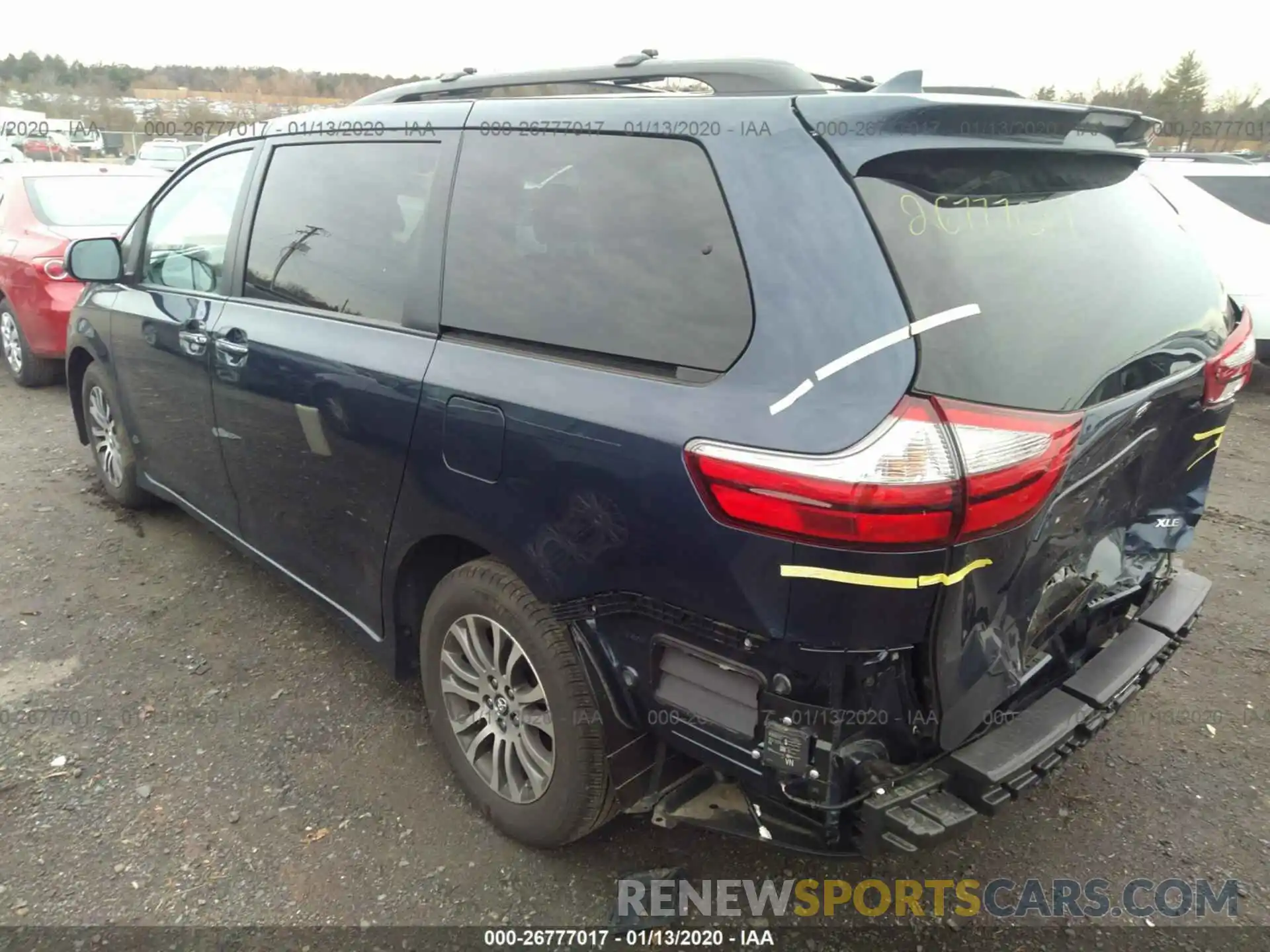 3 Фотография поврежденного автомобиля 5TDYZ3DC0KS017847 TOYOTA SIENNA 2019