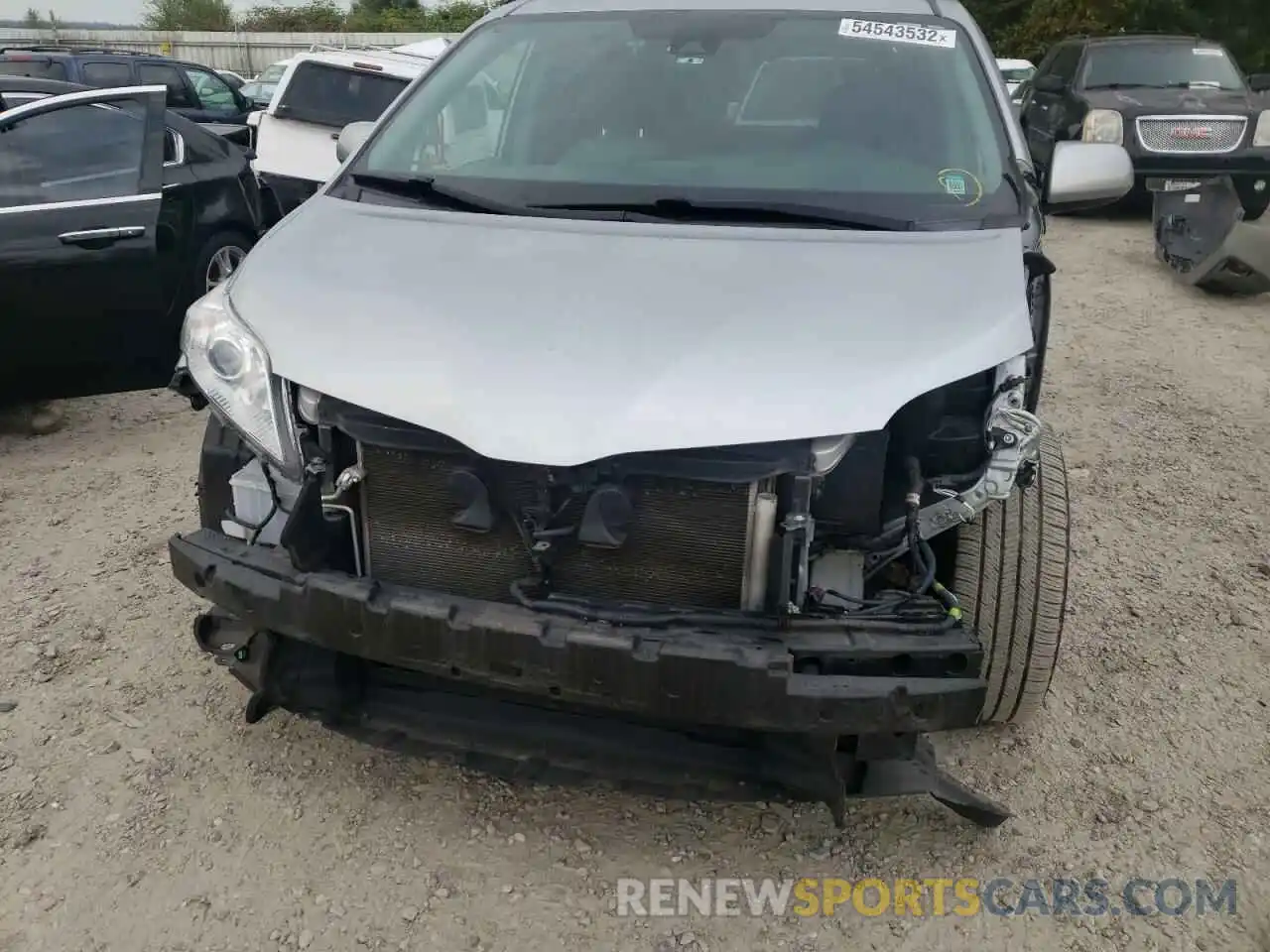 9 Photograph of a damaged car 5TDYZ3DC0KS019890 TOYOTA SIENNA 2019