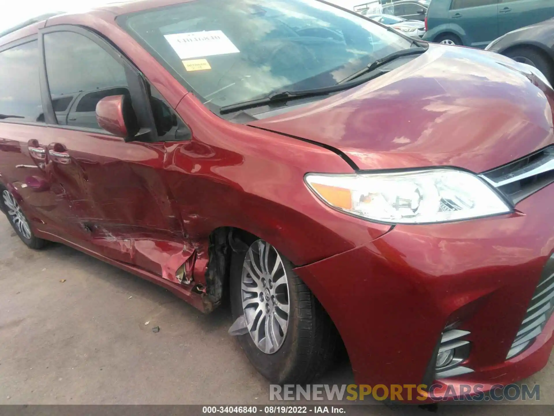 6 Photograph of a damaged car 5TDYZ3DC0KS020120 TOYOTA SIENNA 2019