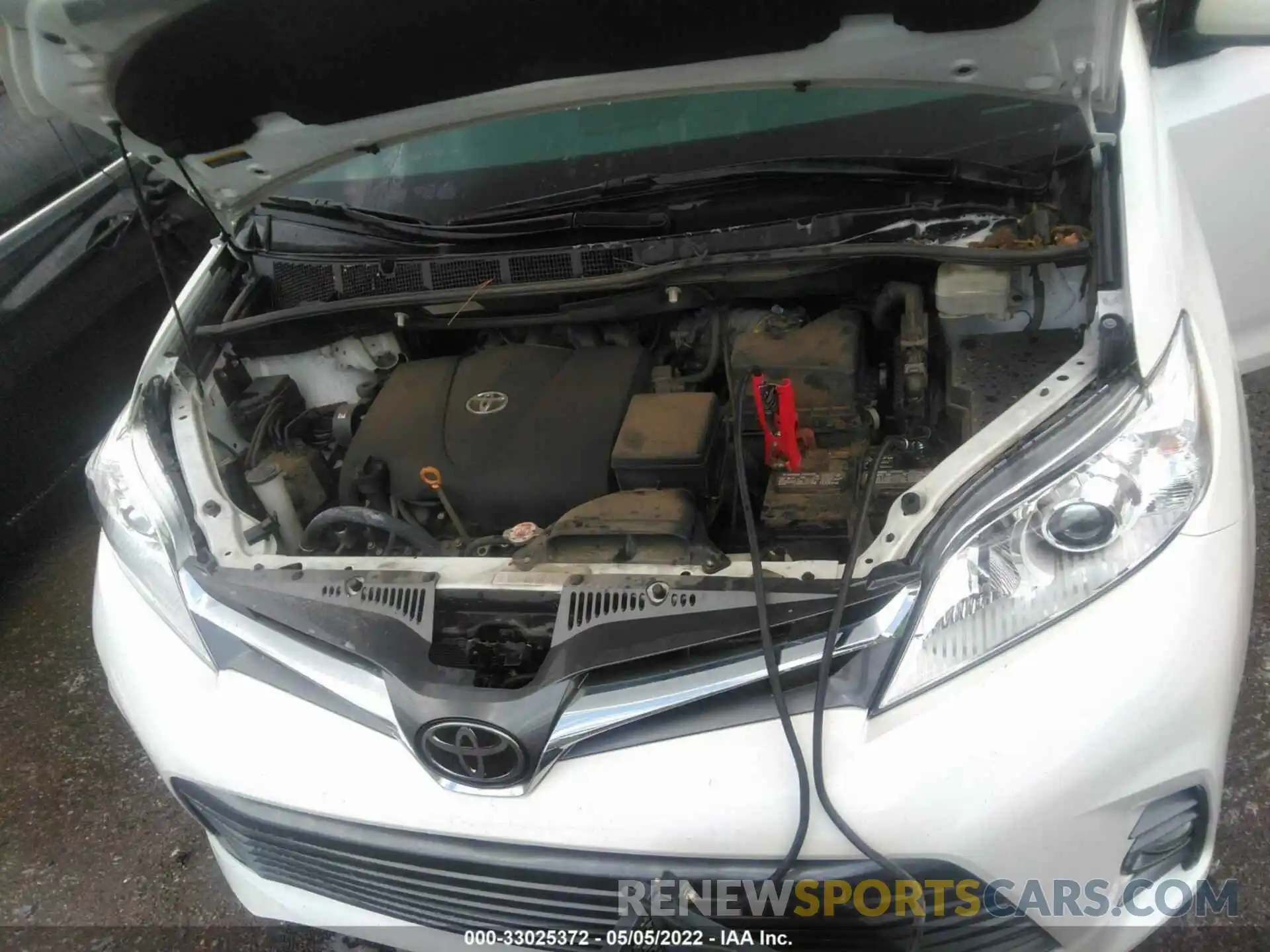 10 Photograph of a damaged car 5TDYZ3DC0KS967576 TOYOTA SIENNA 2019