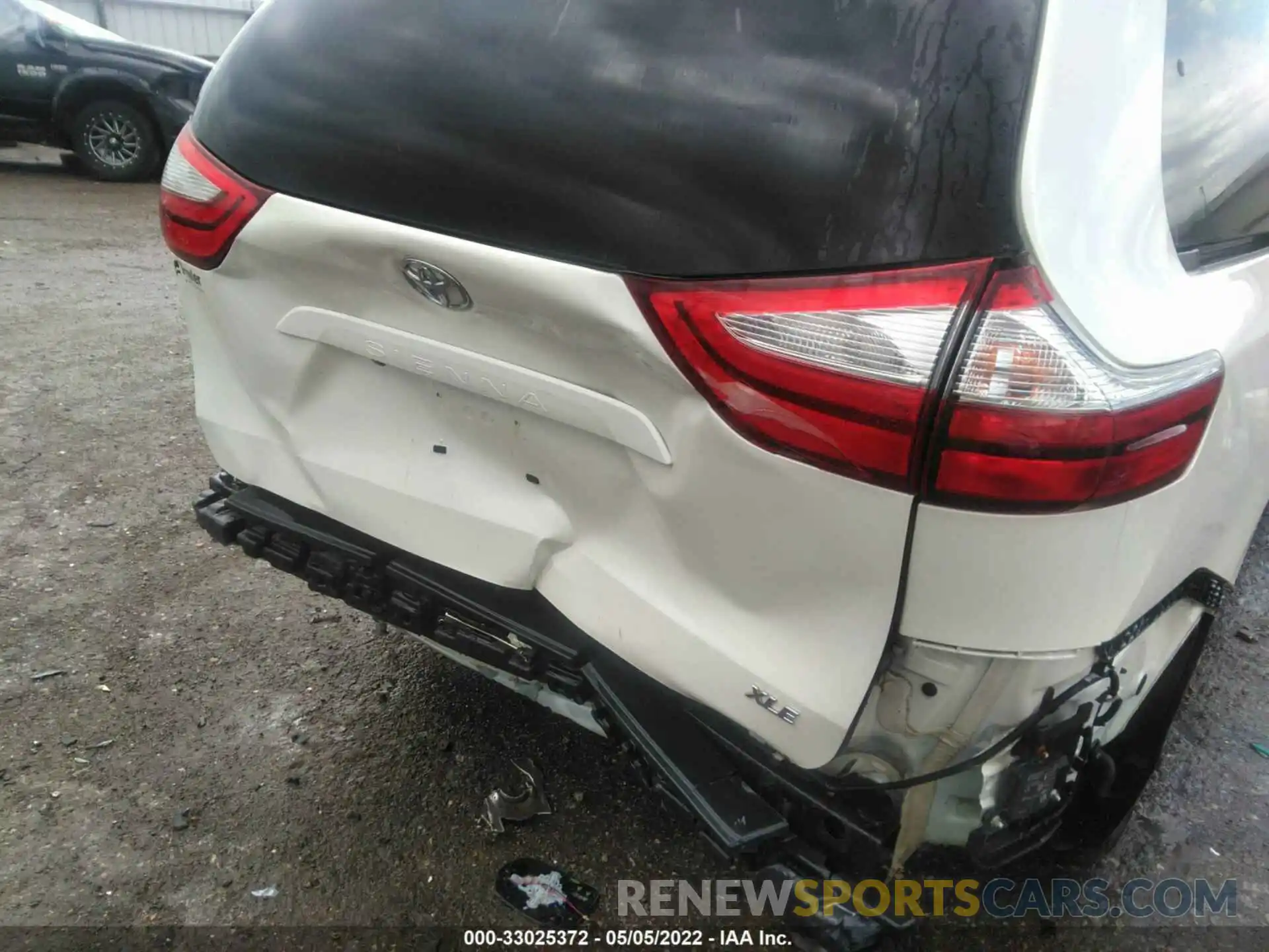 6 Photograph of a damaged car 5TDYZ3DC0KS967576 TOYOTA SIENNA 2019