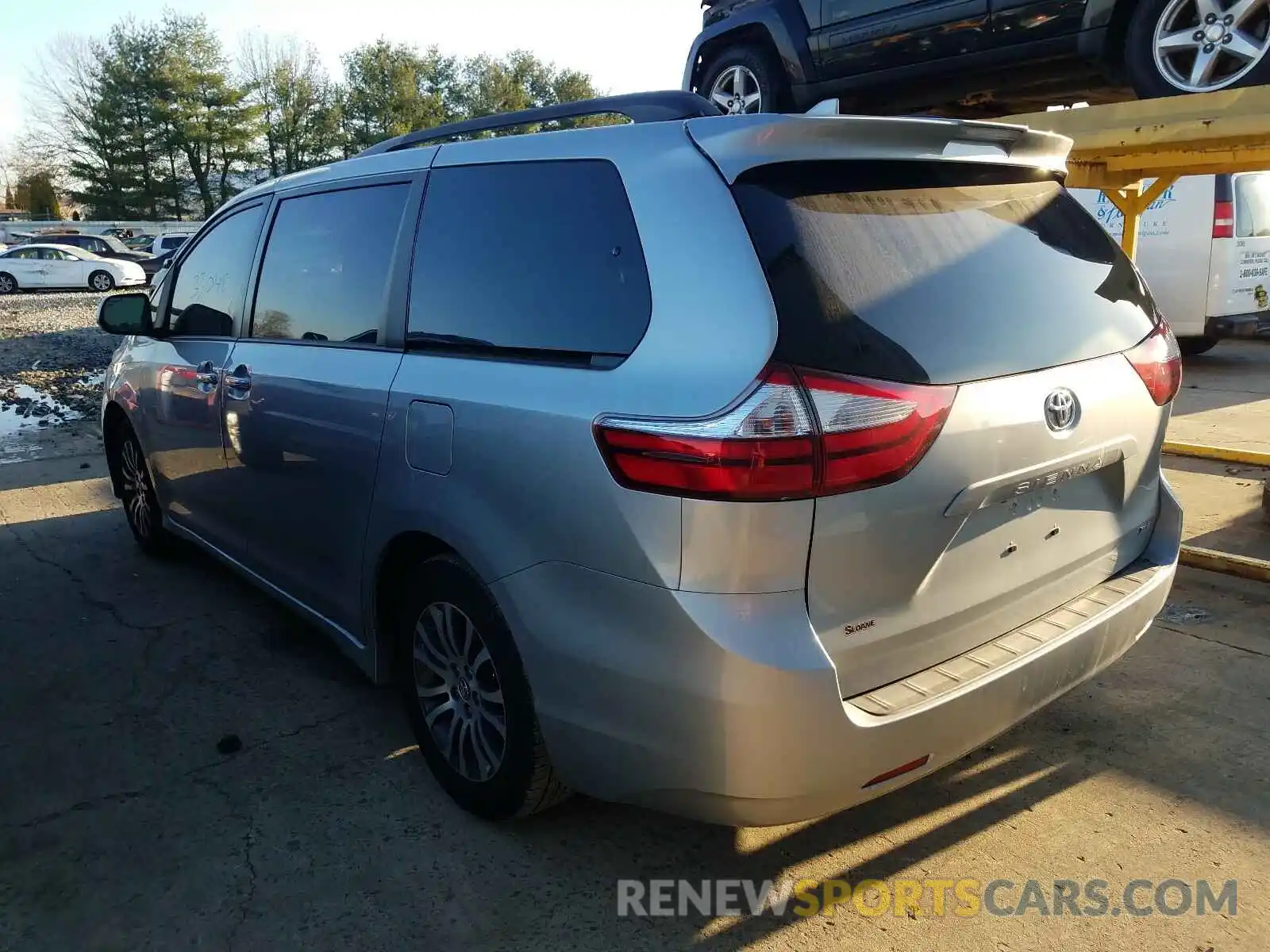 3 Фотография поврежденного автомобиля 5TDYZ3DC0KS975984 TOYOTA SIENNA 2019