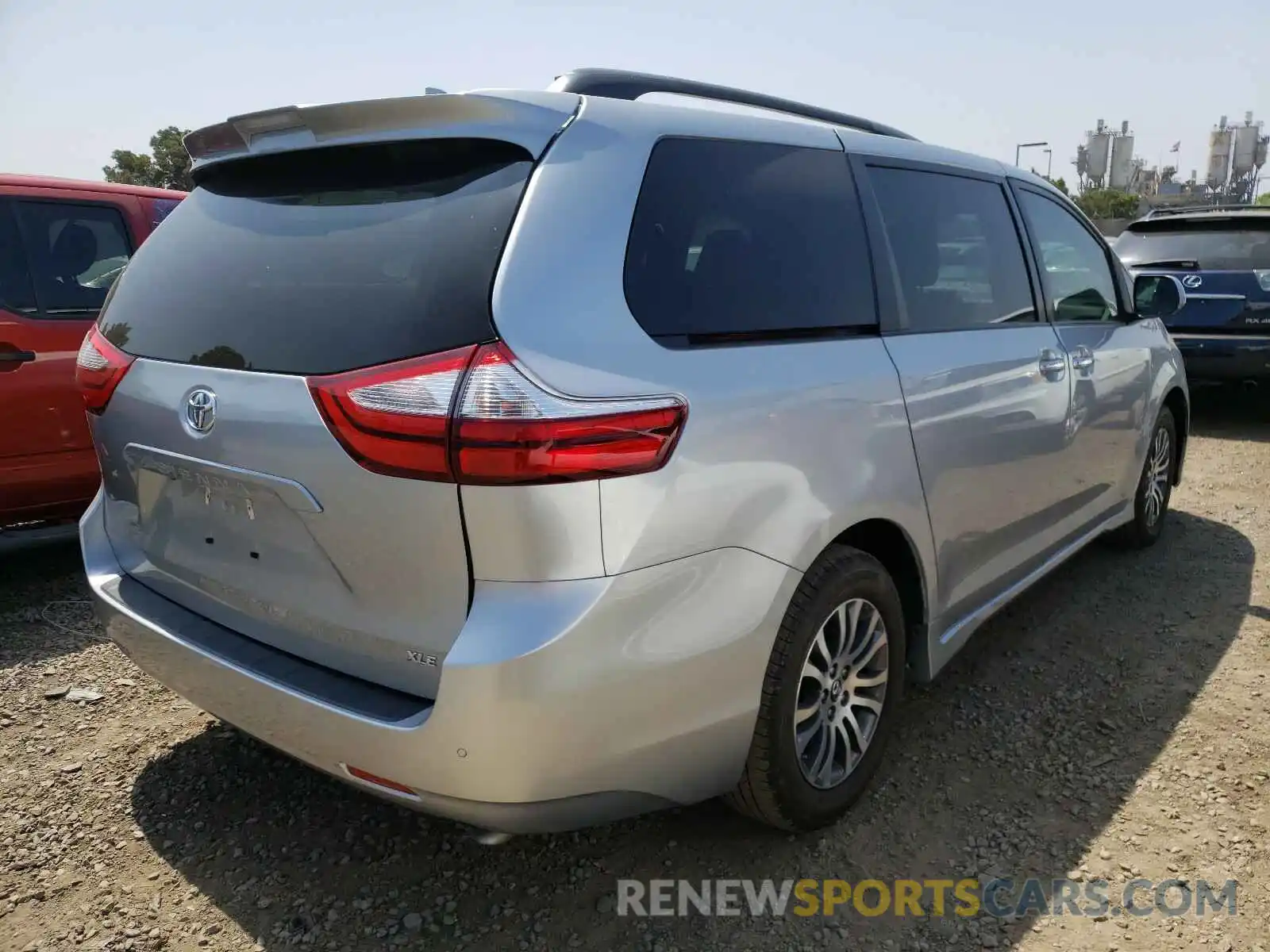 4 Фотография поврежденного автомобиля 5TDYZ3DC0KS976360 TOYOTA SIENNA 2019