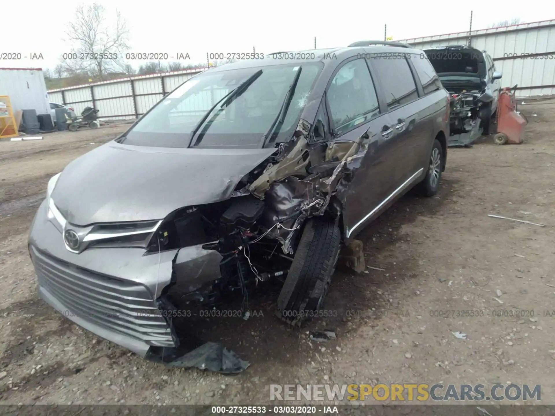 2 Фотография поврежденного автомобиля 5TDYZ3DC0KS980733 TOYOTA SIENNA 2019