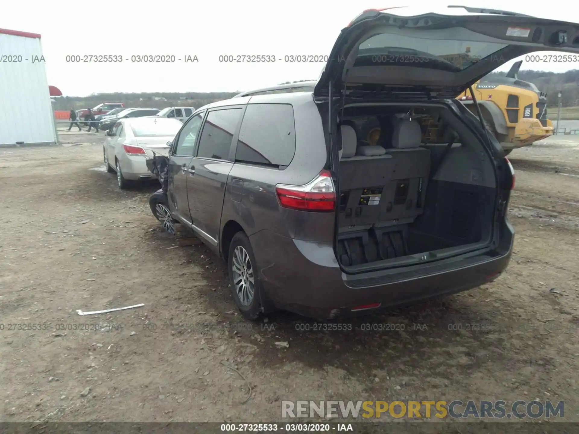 3 Photograph of a damaged car 5TDYZ3DC0KS980733 TOYOTA SIENNA 2019