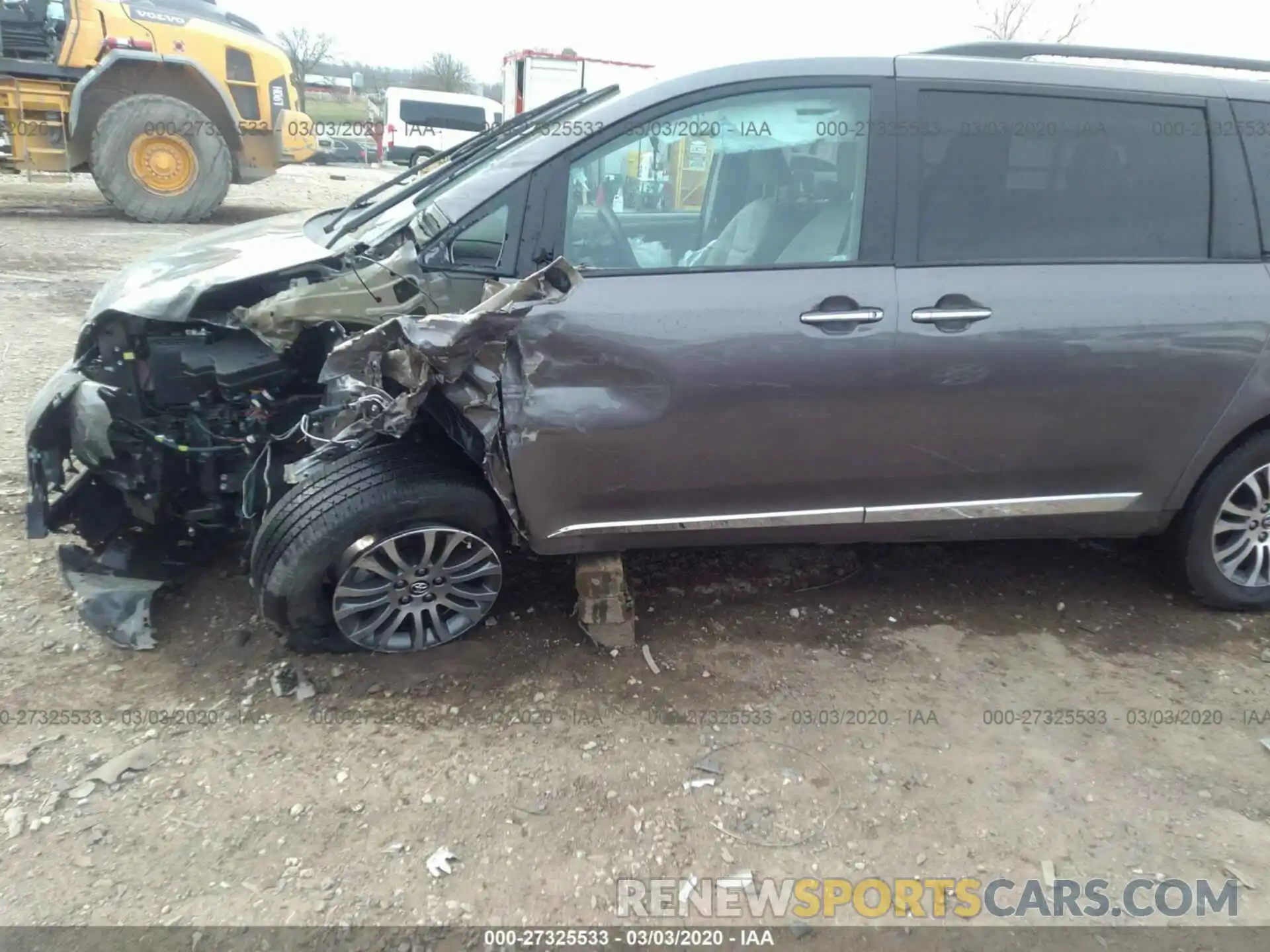 6 Photograph of a damaged car 5TDYZ3DC0KS980733 TOYOTA SIENNA 2019