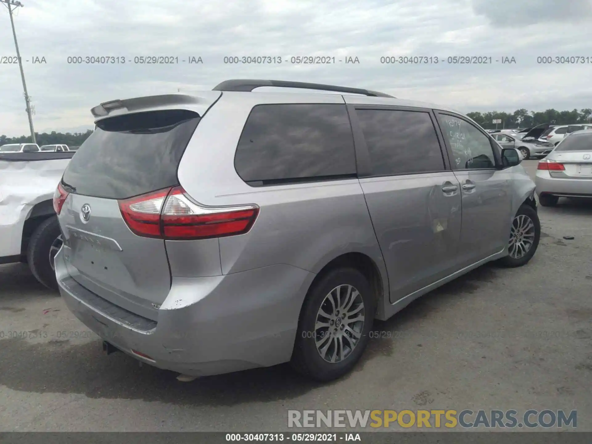 4 Фотография поврежденного автомобиля 5TDYZ3DC0KS980974 TOYOTA SIENNA 2019