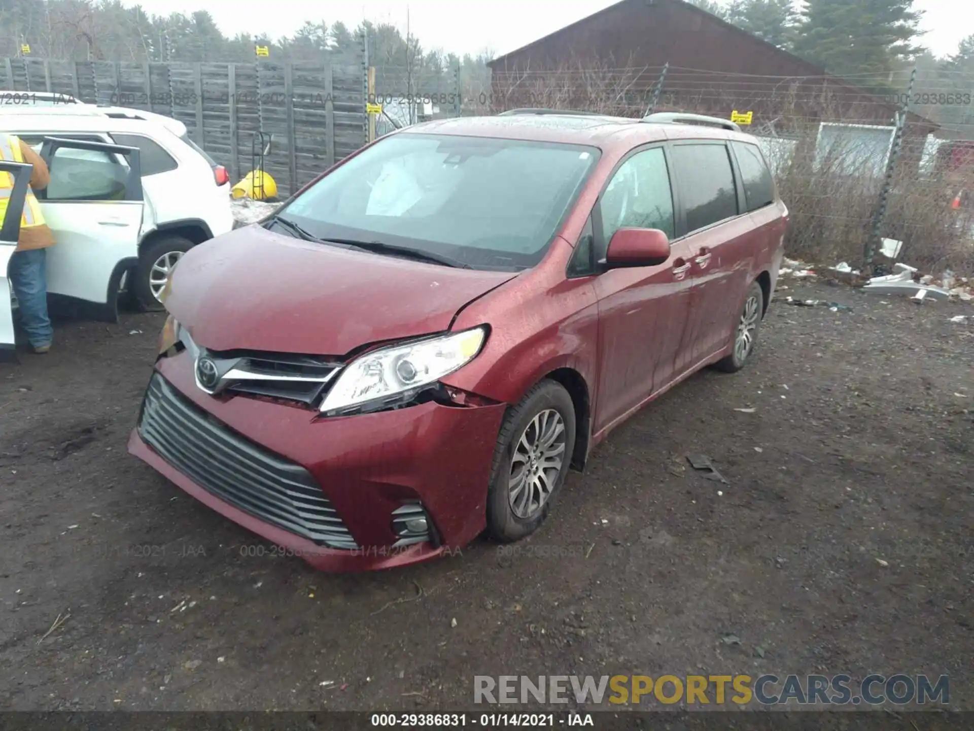 2 Фотография поврежденного автомобиля 5TDYZ3DC0KS981834 TOYOTA SIENNA 2019