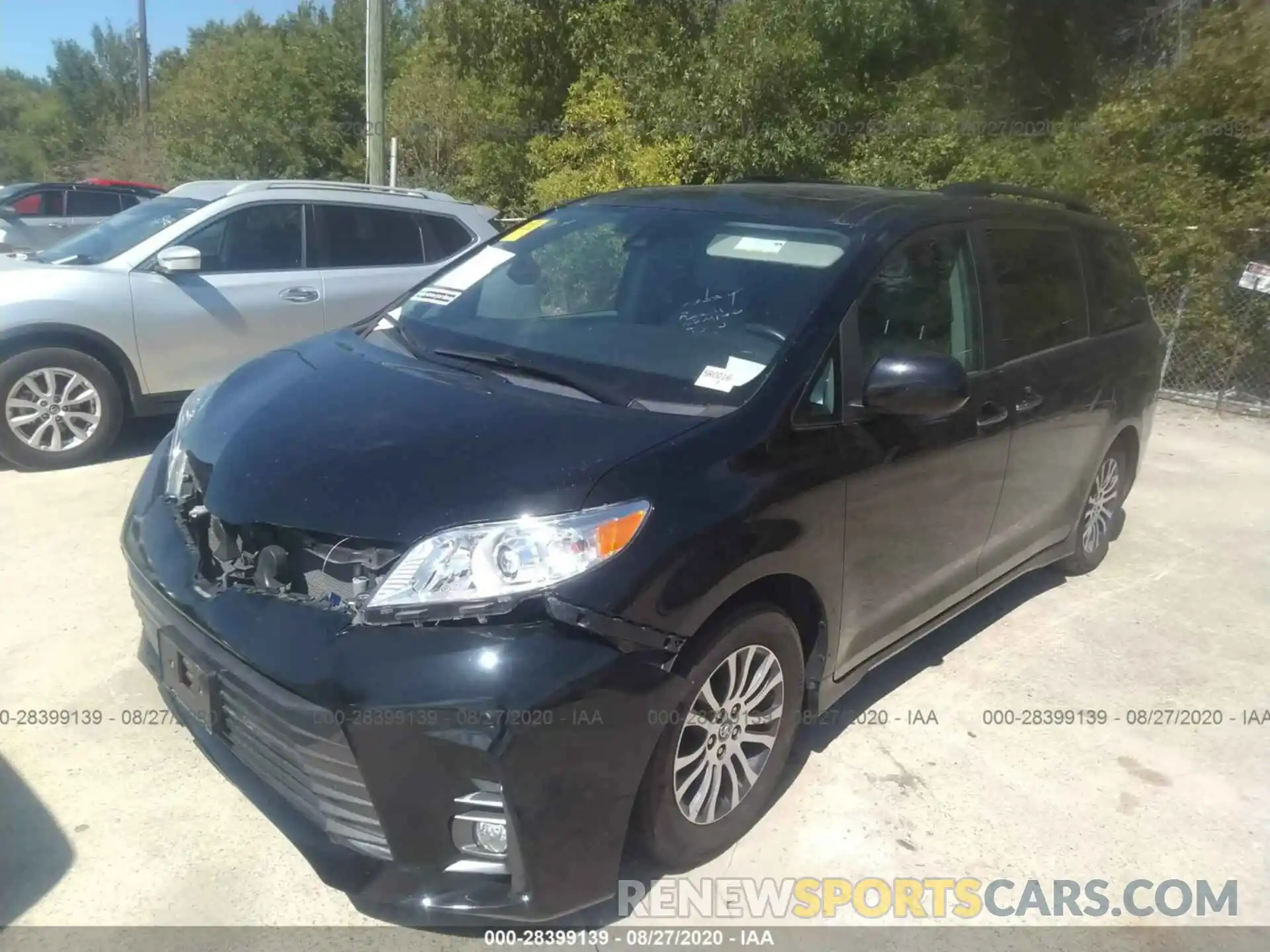 2 Photograph of a damaged car 5TDYZ3DC0KS983020 TOYOTA SIENNA 2019