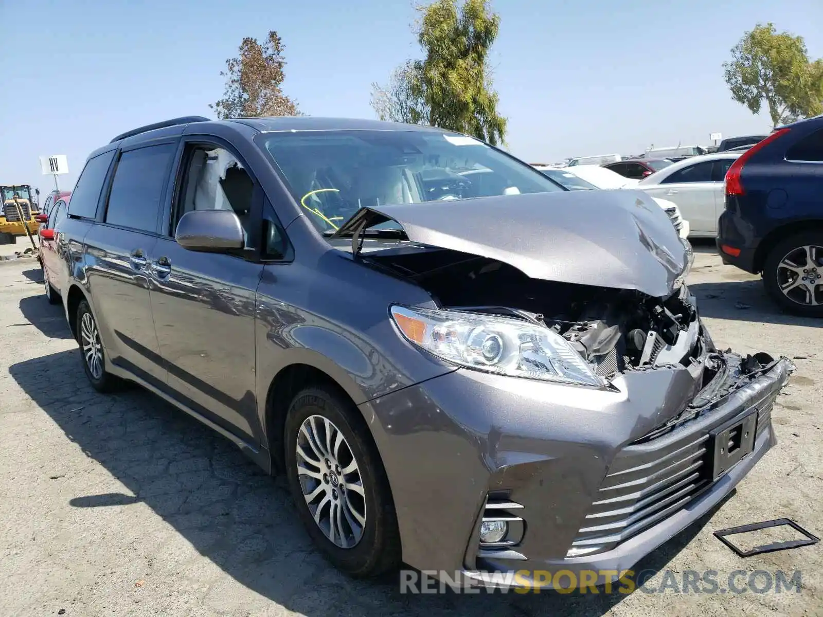 1 Photograph of a damaged car 5TDYZ3DC0KS984202 TOYOTA SIENNA 2019