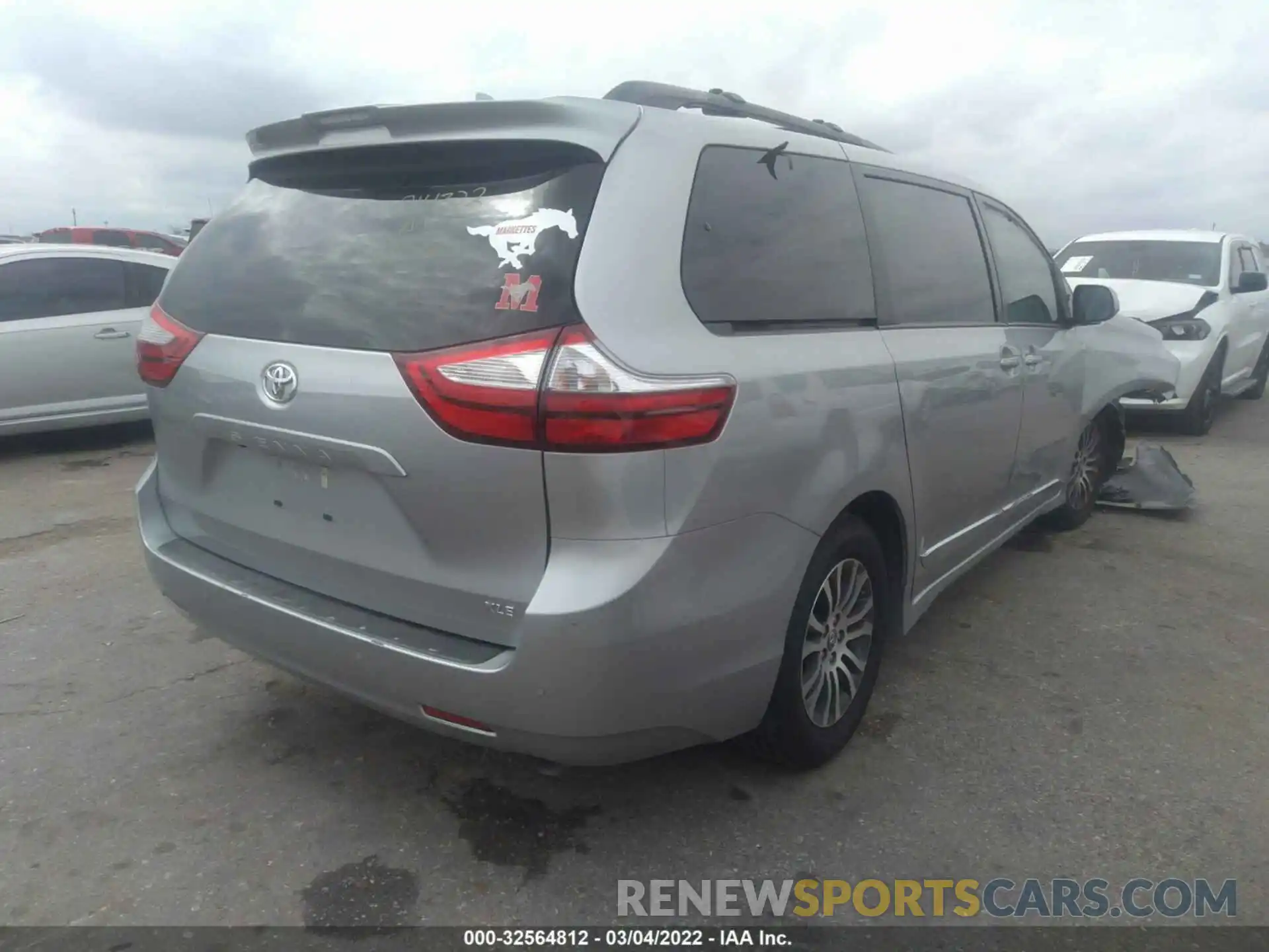 4 Фотография поврежденного автомобиля 5TDYZ3DC0KS984524 TOYOTA SIENNA 2019