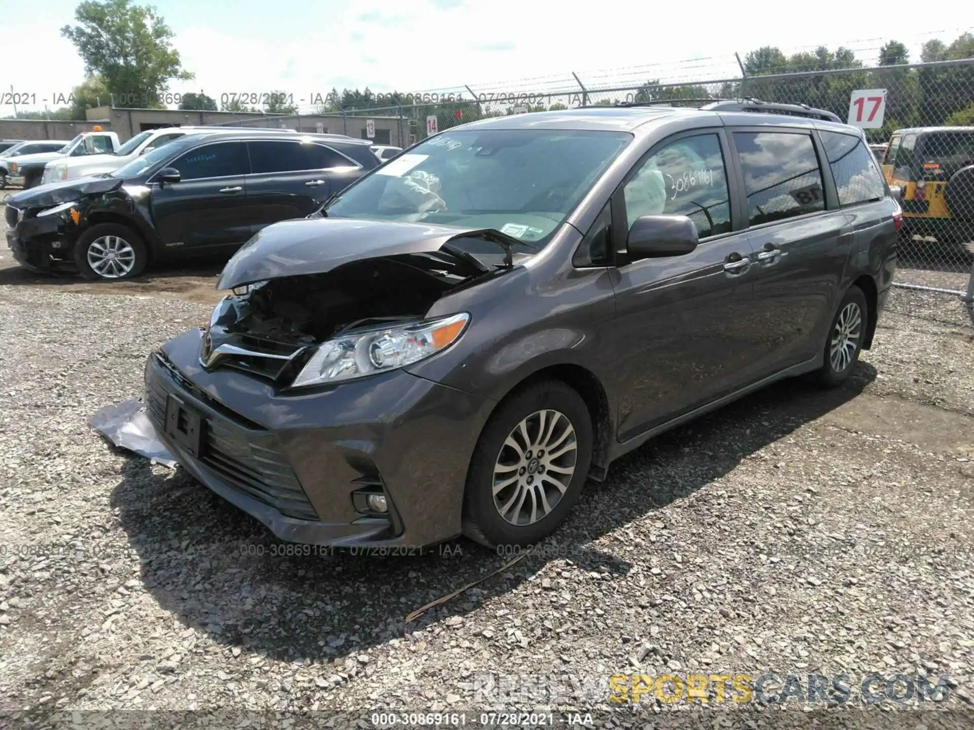 2 Фотография поврежденного автомобиля 5TDYZ3DC0KS985740 TOYOTA SIENNA 2019