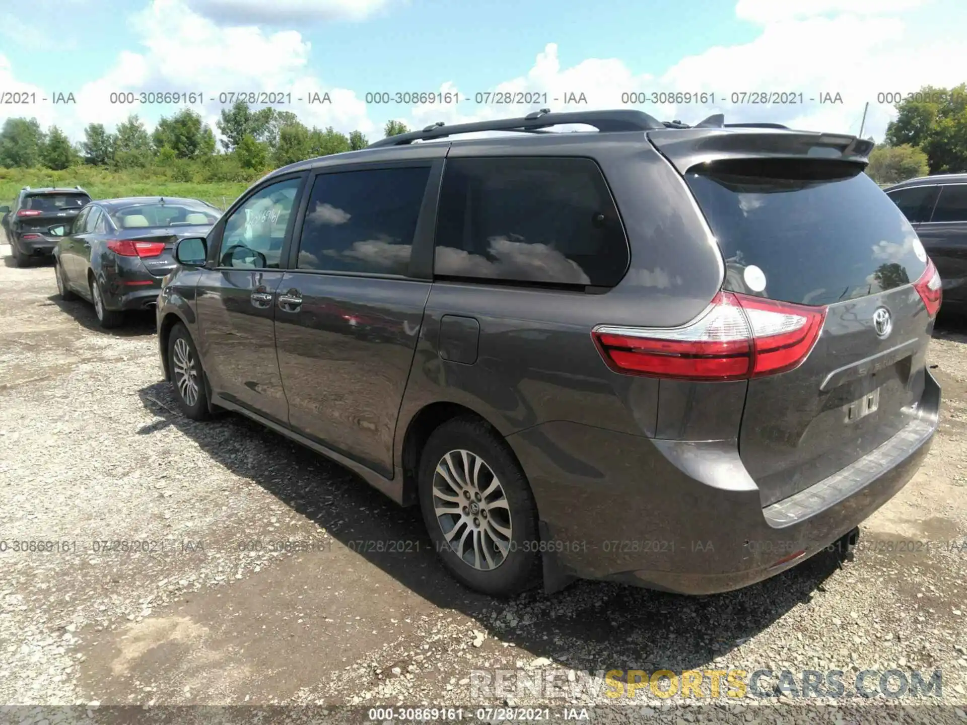 3 Фотография поврежденного автомобиля 5TDYZ3DC0KS985740 TOYOTA SIENNA 2019