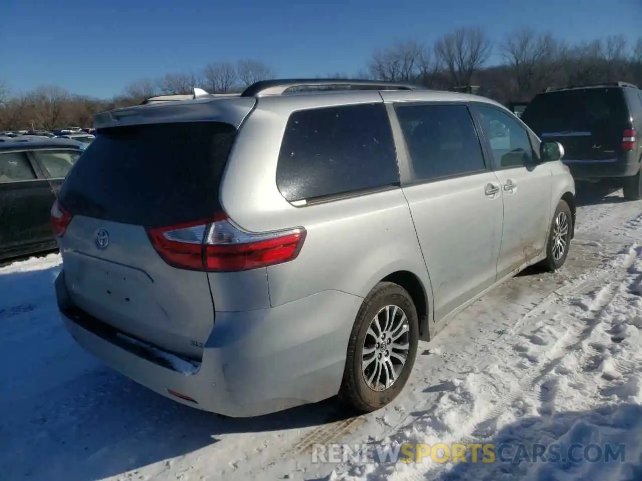 4 Фотография поврежденного автомобиля 5TDYZ3DC0KS988816 TOYOTA SIENNA 2019