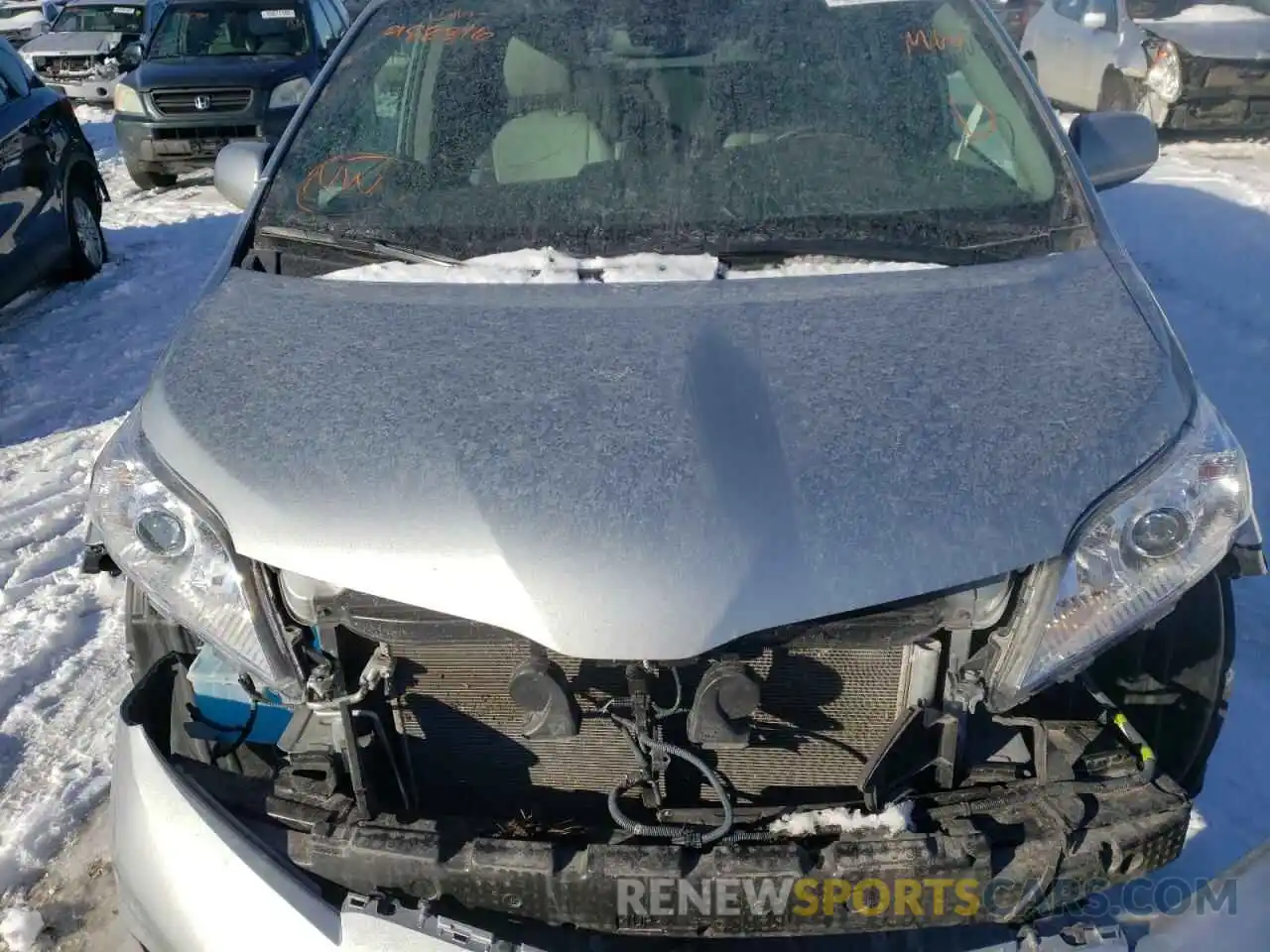 7 Photograph of a damaged car 5TDYZ3DC0KS988816 TOYOTA SIENNA 2019