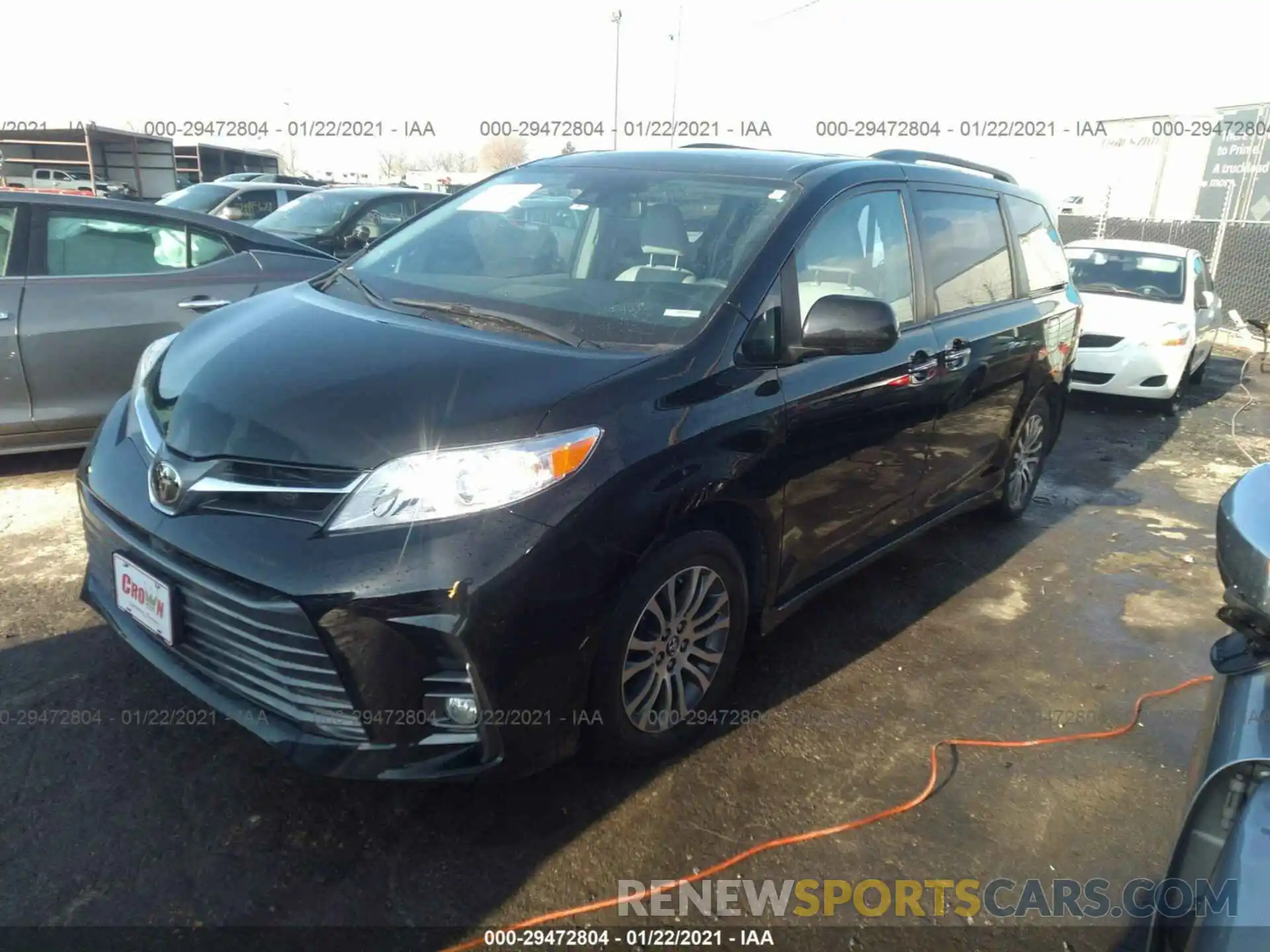 2 Фотография поврежденного автомобиля 5TDYZ3DC0KS990999 TOYOTA SIENNA 2019