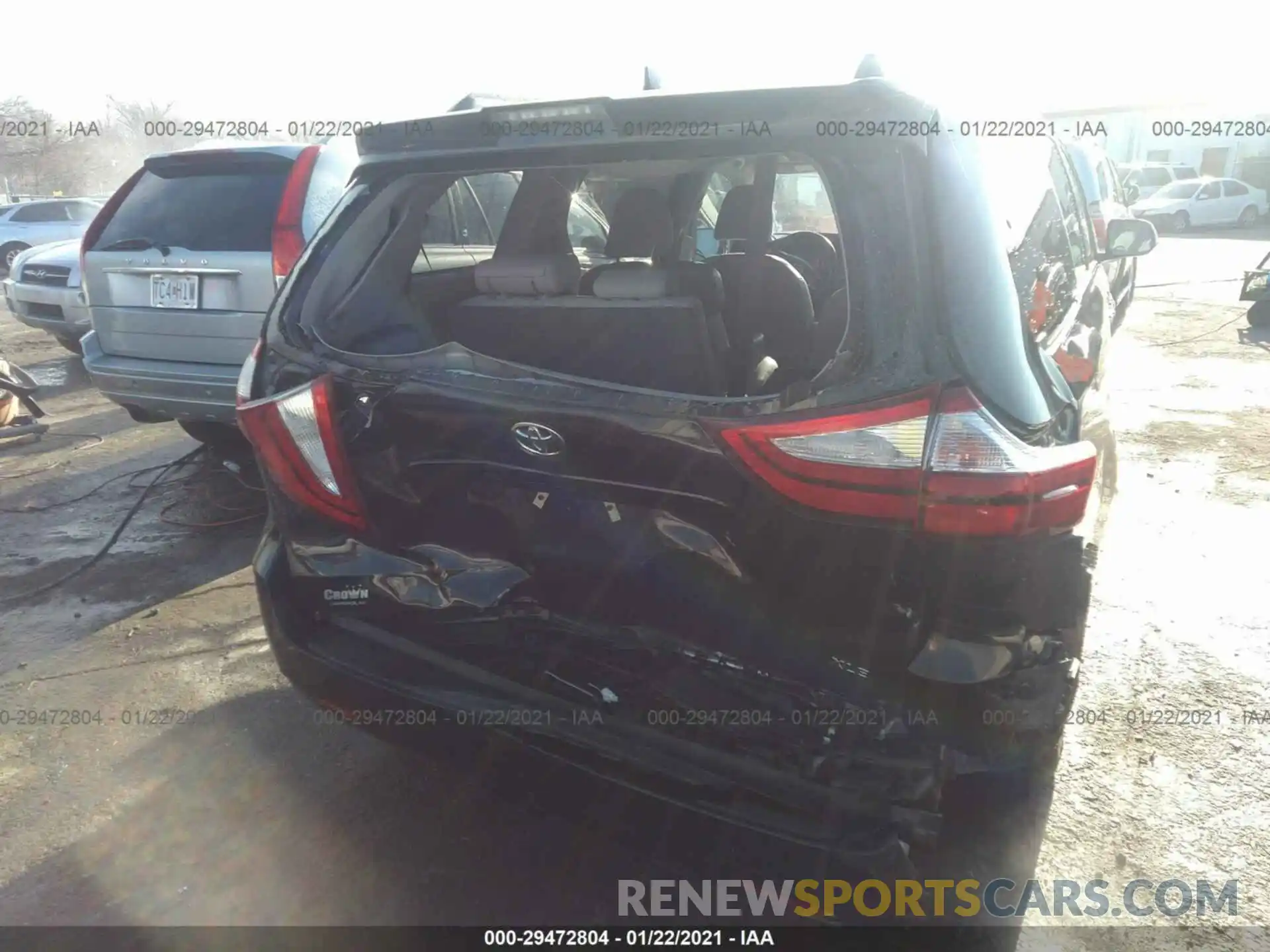 6 Photograph of a damaged car 5TDYZ3DC0KS990999 TOYOTA SIENNA 2019