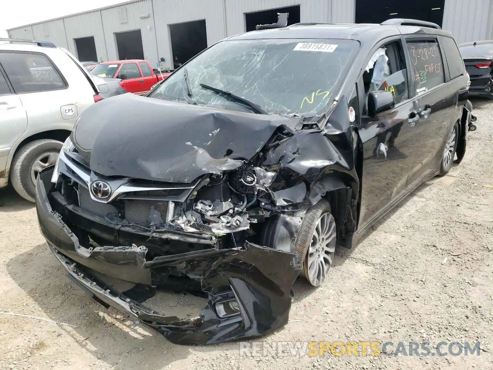 2 Photograph of a damaged car 5TDYZ3DC0KS994860 TOYOTA SIENNA 2019