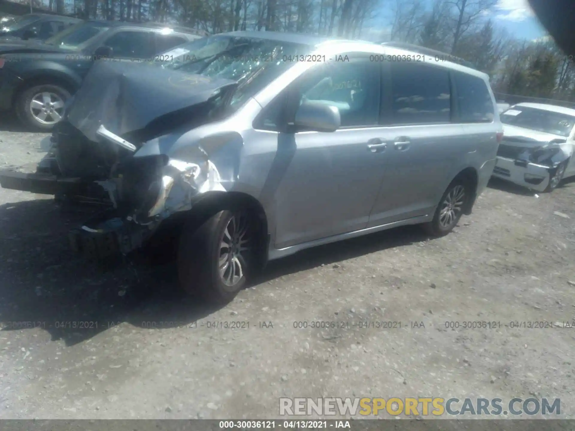 2 Photograph of a damaged car 5TDYZ3DC1KS001429 TOYOTA SIENNA 2019