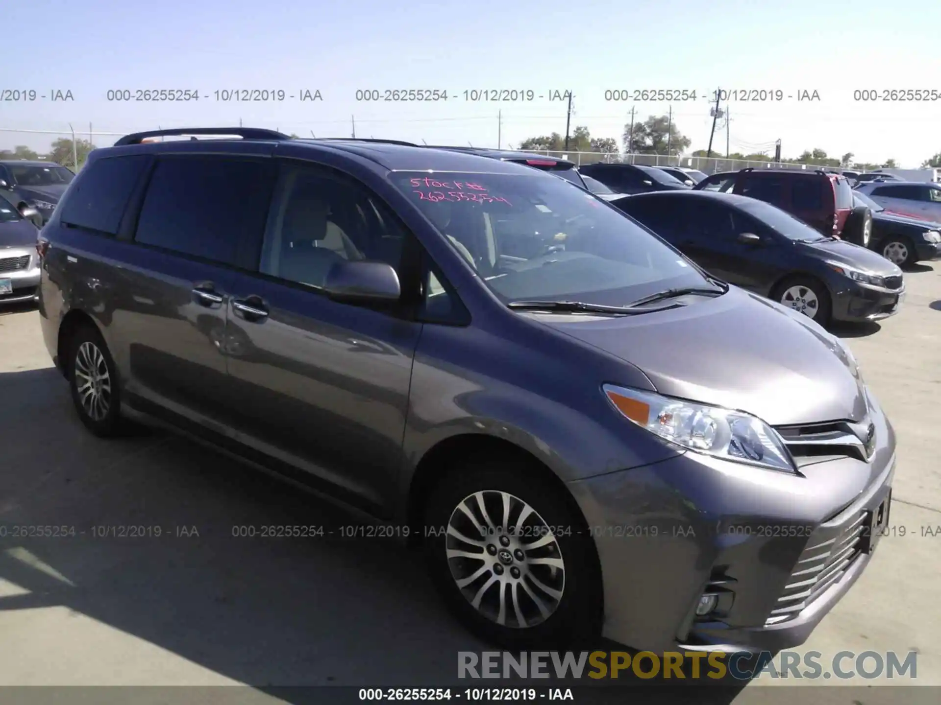 1 Photograph of a damaged car 5TDYZ3DC1KS002287 TOYOTA SIENNA 2019