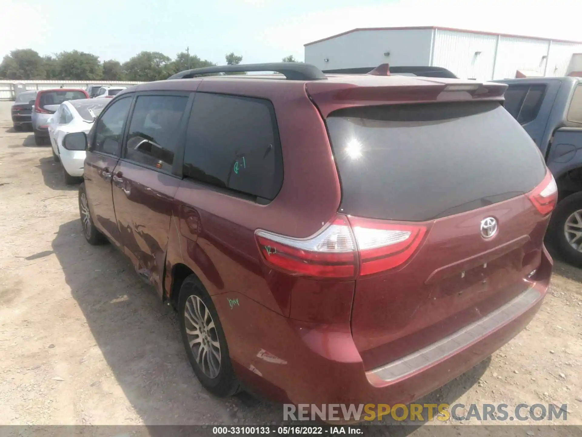 3 Photograph of a damaged car 5TDYZ3DC1KS004637 TOYOTA SIENNA 2019