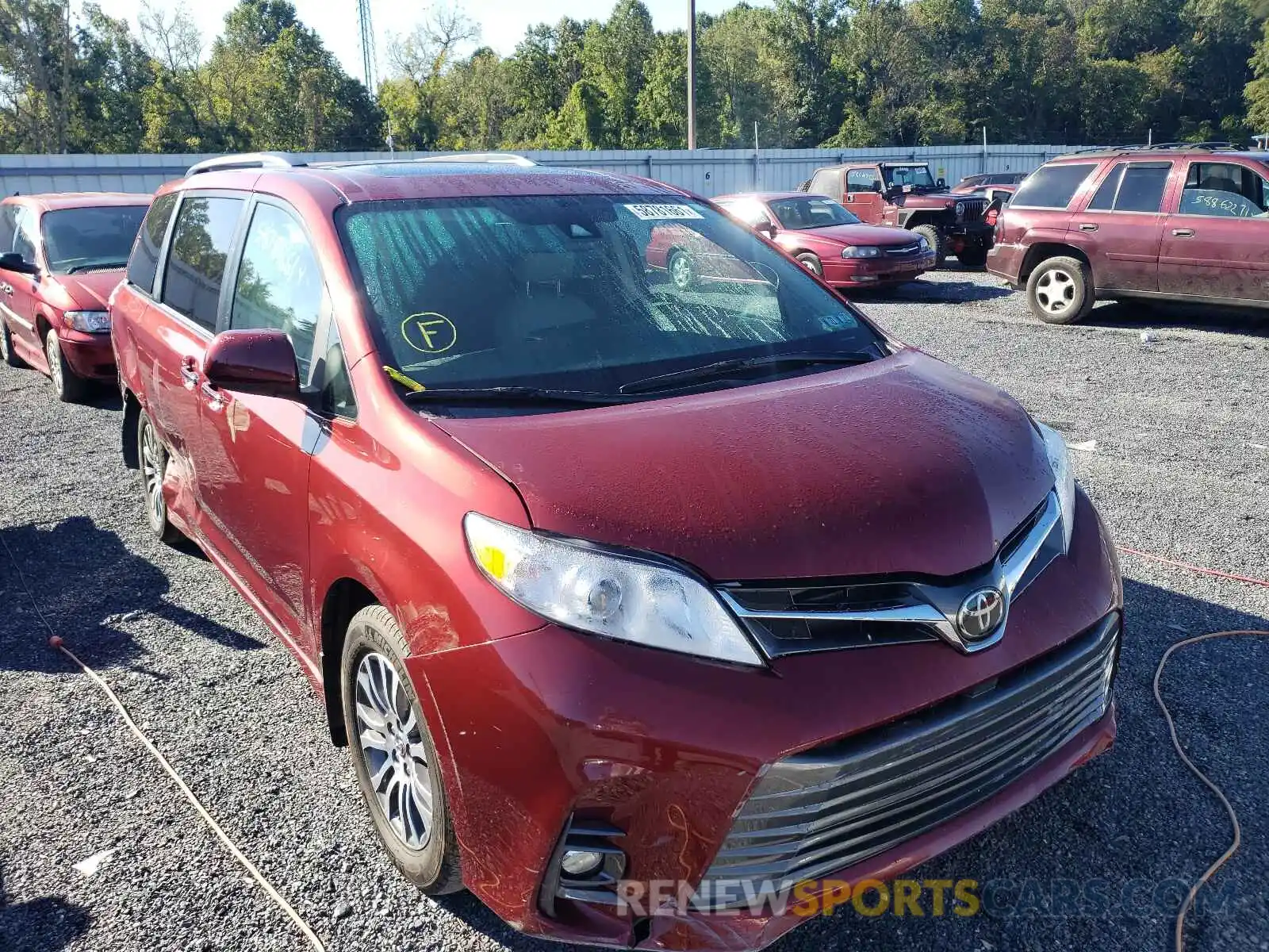 1 Photograph of a damaged car 5TDYZ3DC1KS006176 TOYOTA SIENNA 2019