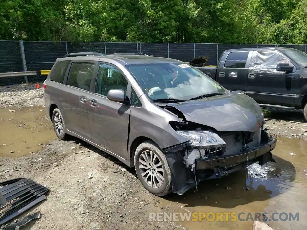 1 Photograph of a damaged car 5TDYZ3DC1KS012429 TOYOTA SIENNA 2019