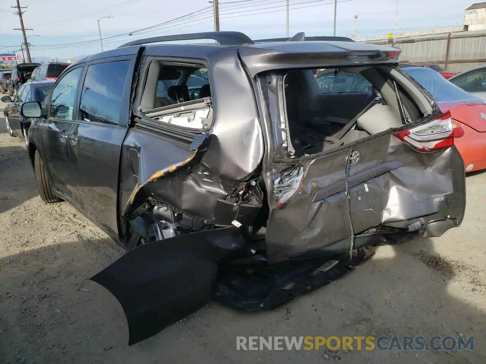 3 Photograph of a damaged car 5TDYZ3DC1KS012981 TOYOTA SIENNA 2019