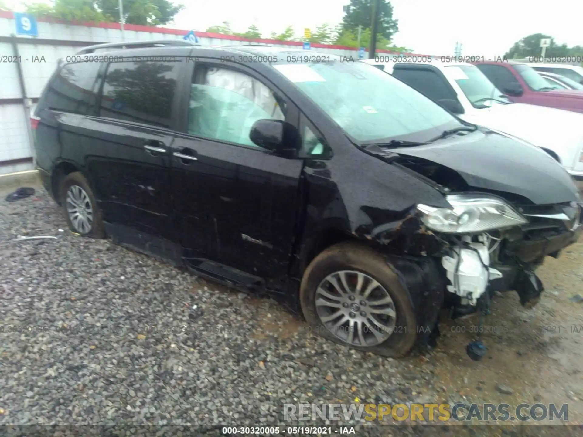 1 Photograph of a damaged car 5TDYZ3DC1KS016349 TOYOTA SIENNA 2019