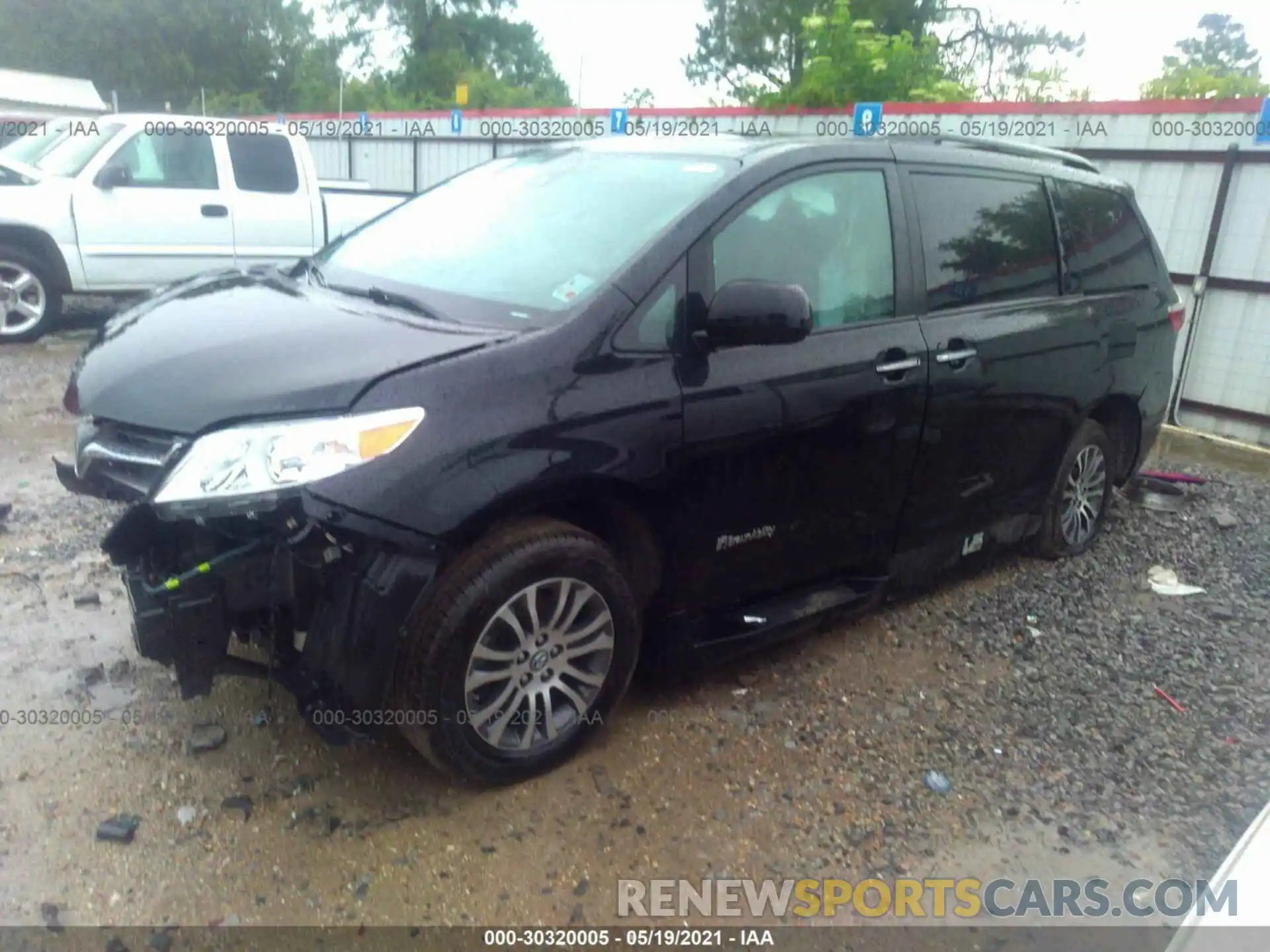 2 Фотография поврежденного автомобиля 5TDYZ3DC1KS016349 TOYOTA SIENNA 2019