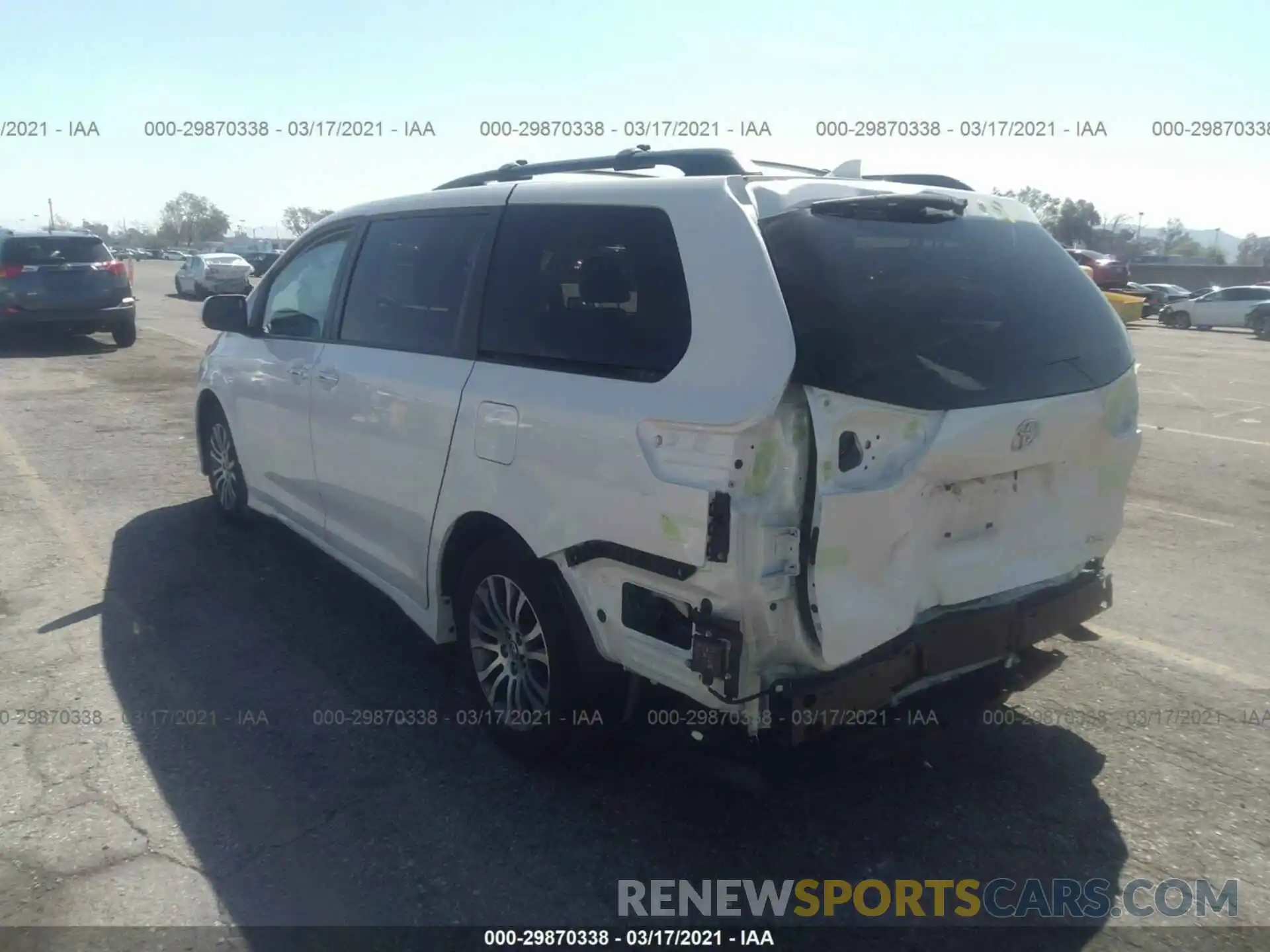 3 Photograph of a damaged car 5TDYZ3DC1KS019199 TOYOTA SIENNA 2019