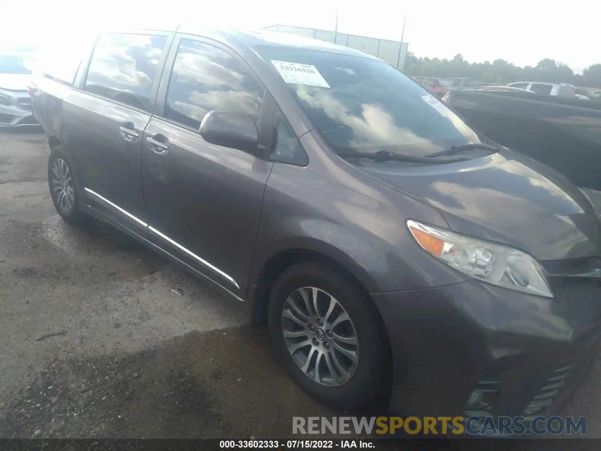 1 Photograph of a damaged car 5TDYZ3DC1KS965982 TOYOTA SIENNA 2019