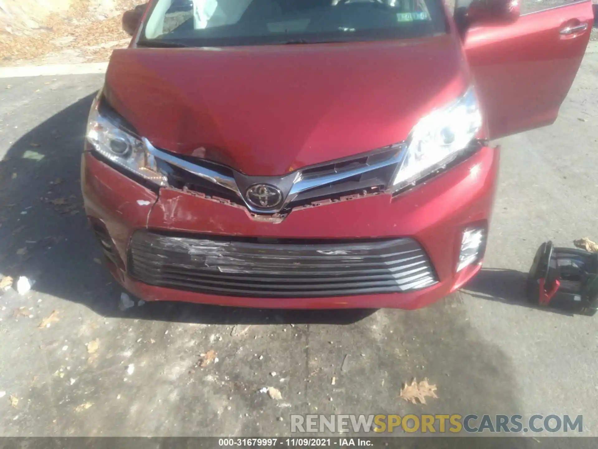 6 Photograph of a damaged car 5TDYZ3DC1KS970728 TOYOTA SIENNA 2019