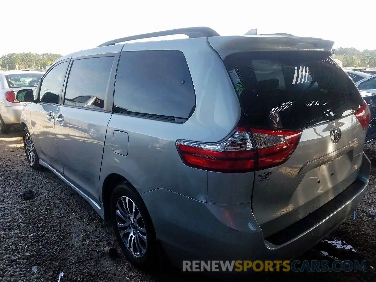 3 Фотография поврежденного автомобиля 5TDYZ3DC1KS971085 TOYOTA SIENNA 2019