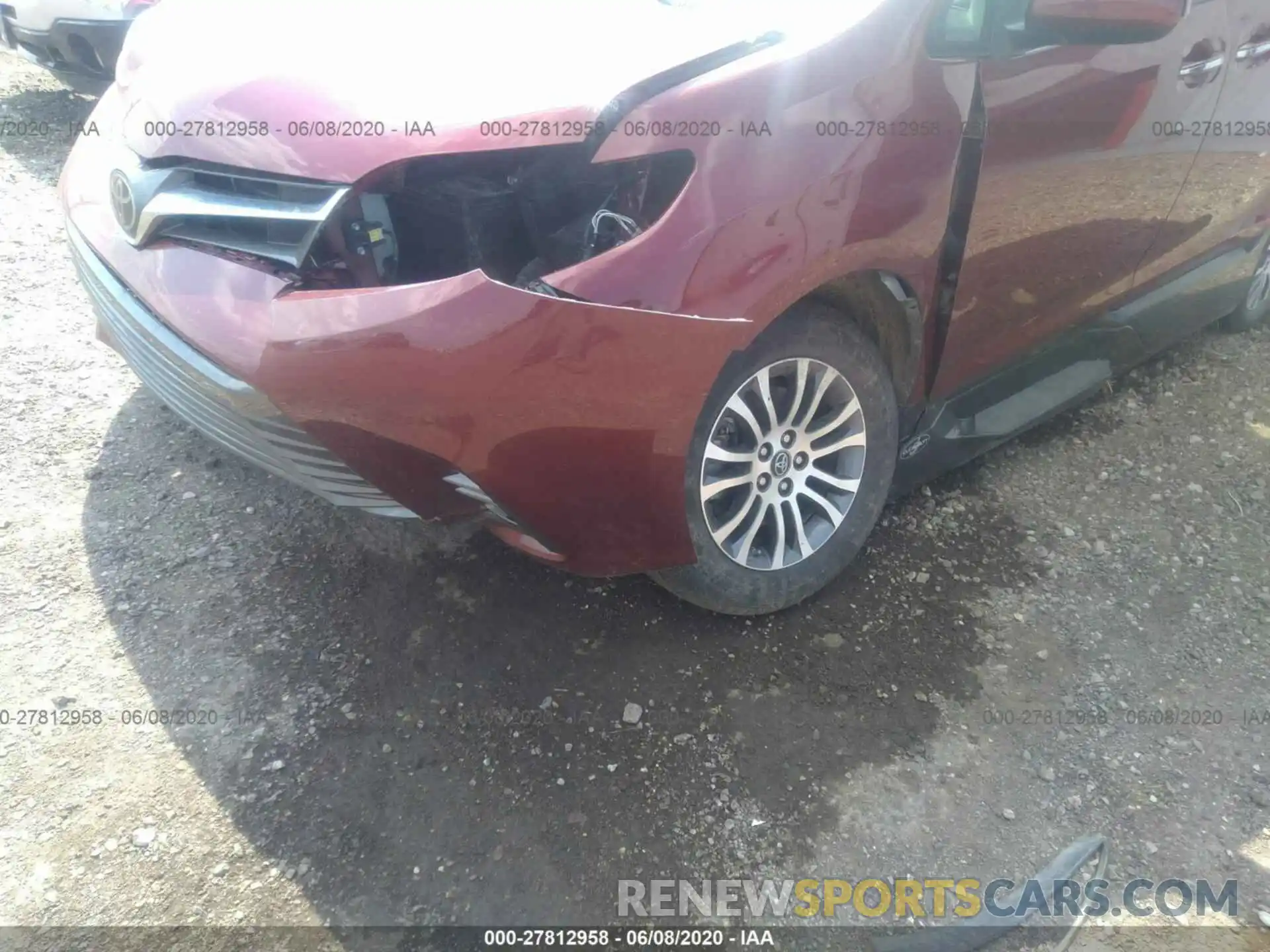6 Photograph of a damaged car 5TDYZ3DC1KS971703 TOYOTA SIENNA 2019