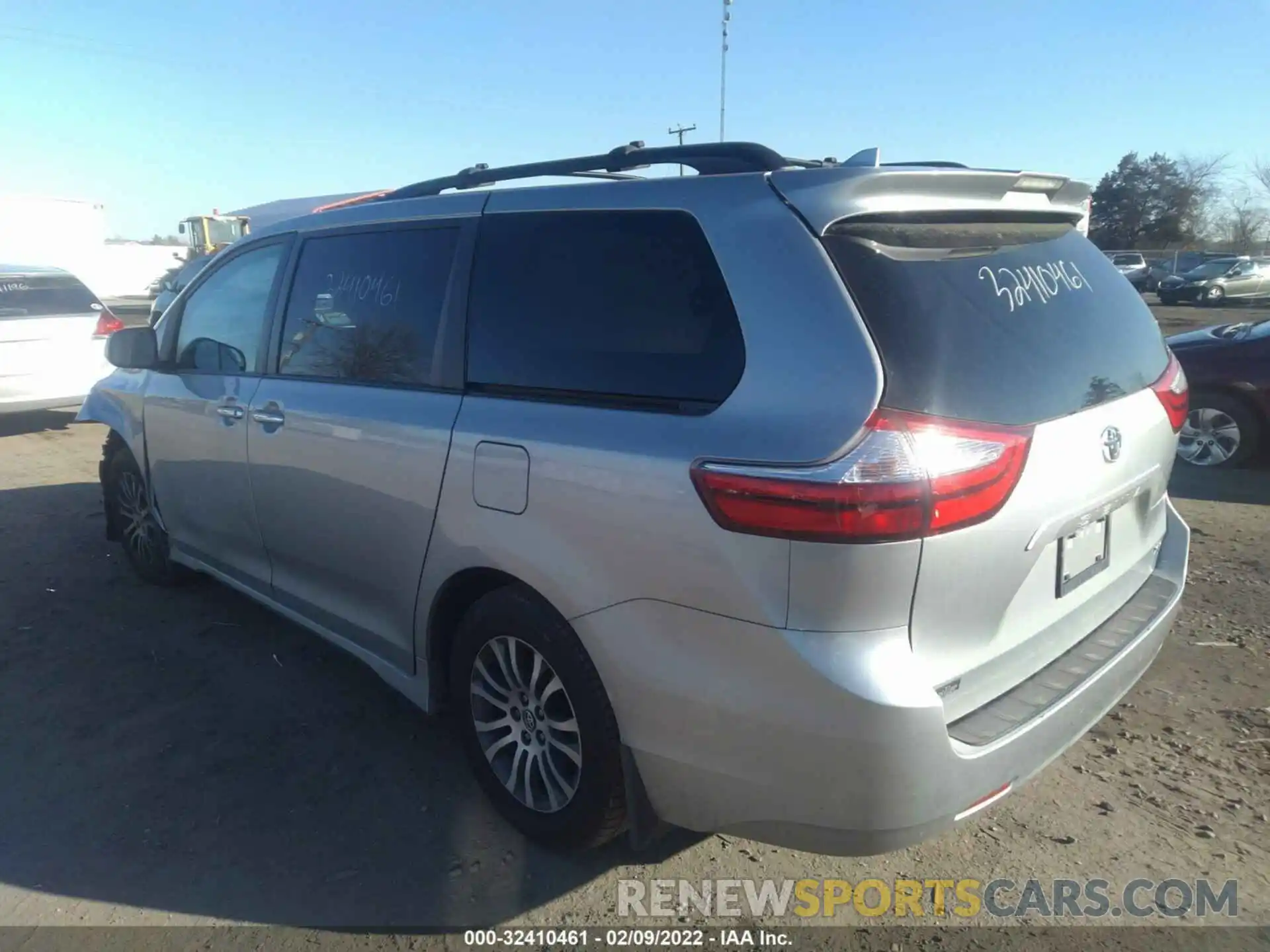 3 Фотография поврежденного автомобиля 5TDYZ3DC1KS973063 TOYOTA SIENNA 2019