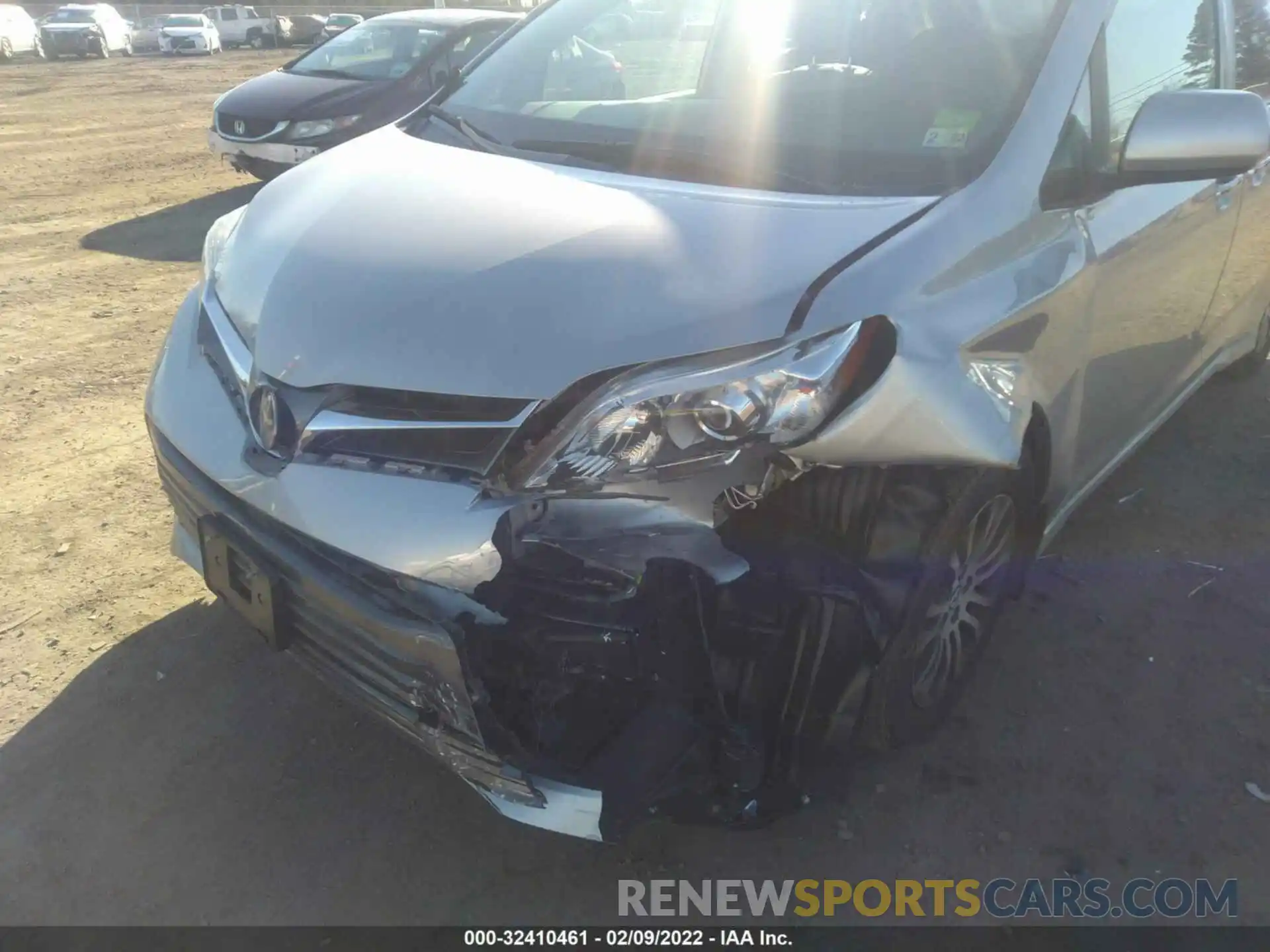 6 Photograph of a damaged car 5TDYZ3DC1KS973063 TOYOTA SIENNA 2019