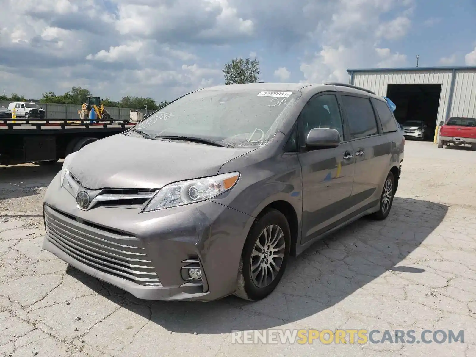 2 Photograph of a damaged car 5TDYZ3DC1KS973886 TOYOTA SIENNA 2019