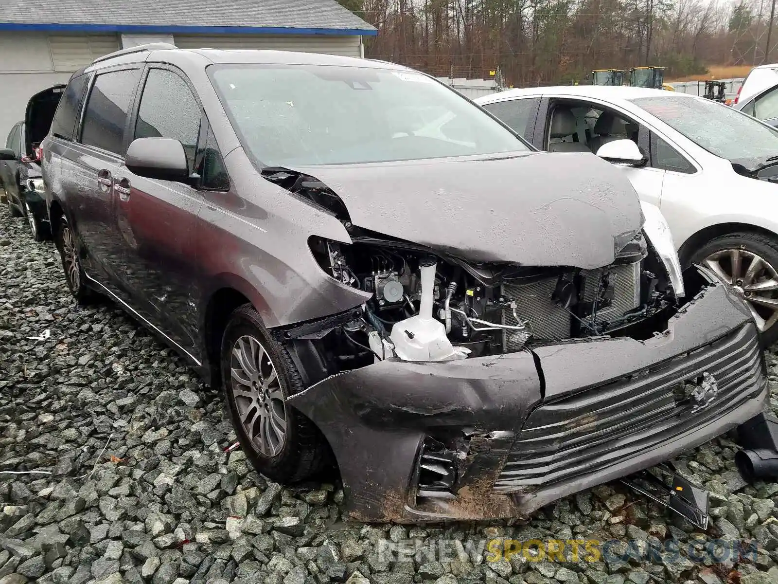 1 Photograph of a damaged car 5TDYZ3DC1KS977579 TOYOTA SIENNA 2019