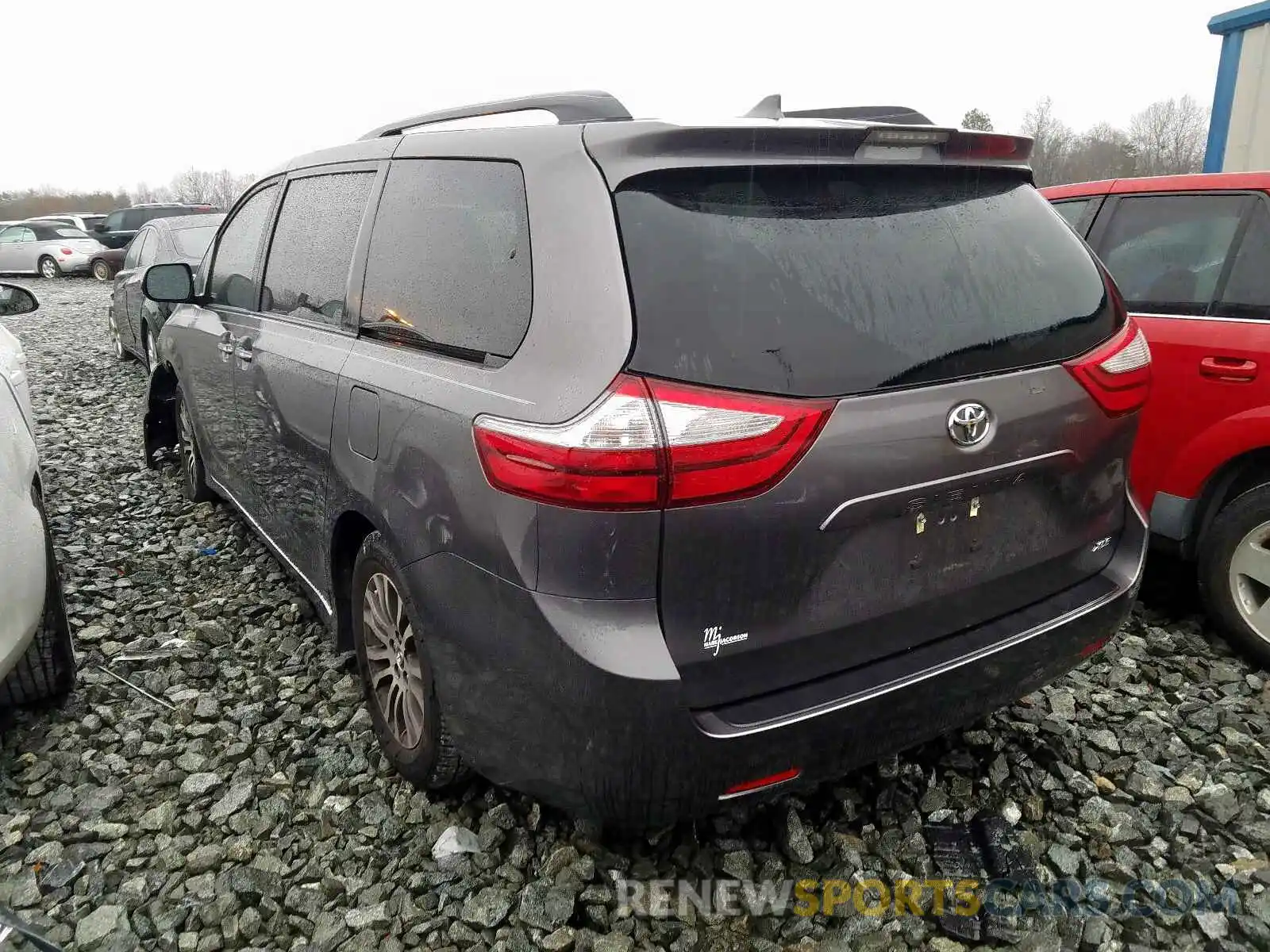 3 Photograph of a damaged car 5TDYZ3DC1KS977579 TOYOTA SIENNA 2019