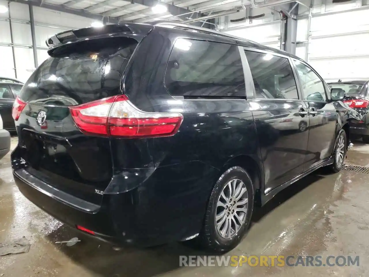 4 Фотография поврежденного автомобиля 5TDYZ3DC1KS979476 TOYOTA SIENNA 2019