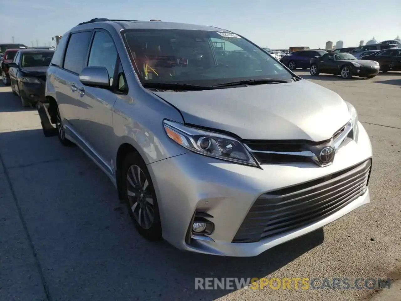 1 Photograph of a damaged car 5TDYZ3DC1KS982488 TOYOTA SIENNA 2019