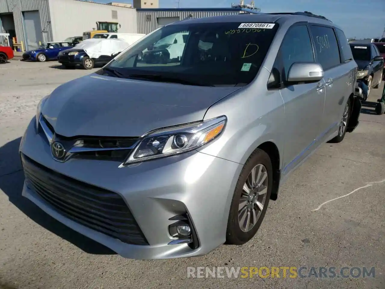 2 Photograph of a damaged car 5TDYZ3DC1KS982488 TOYOTA SIENNA 2019