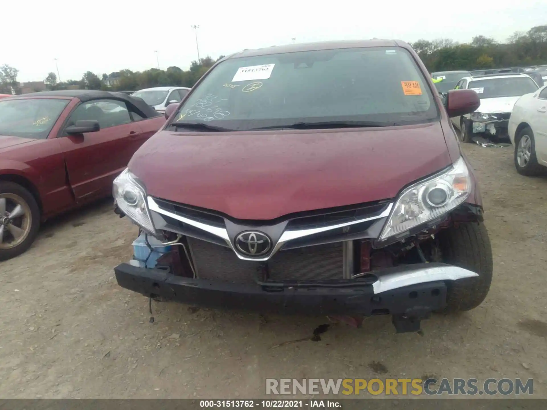 6 Photograph of a damaged car 5TDYZ3DC1KS982698 TOYOTA SIENNA 2019