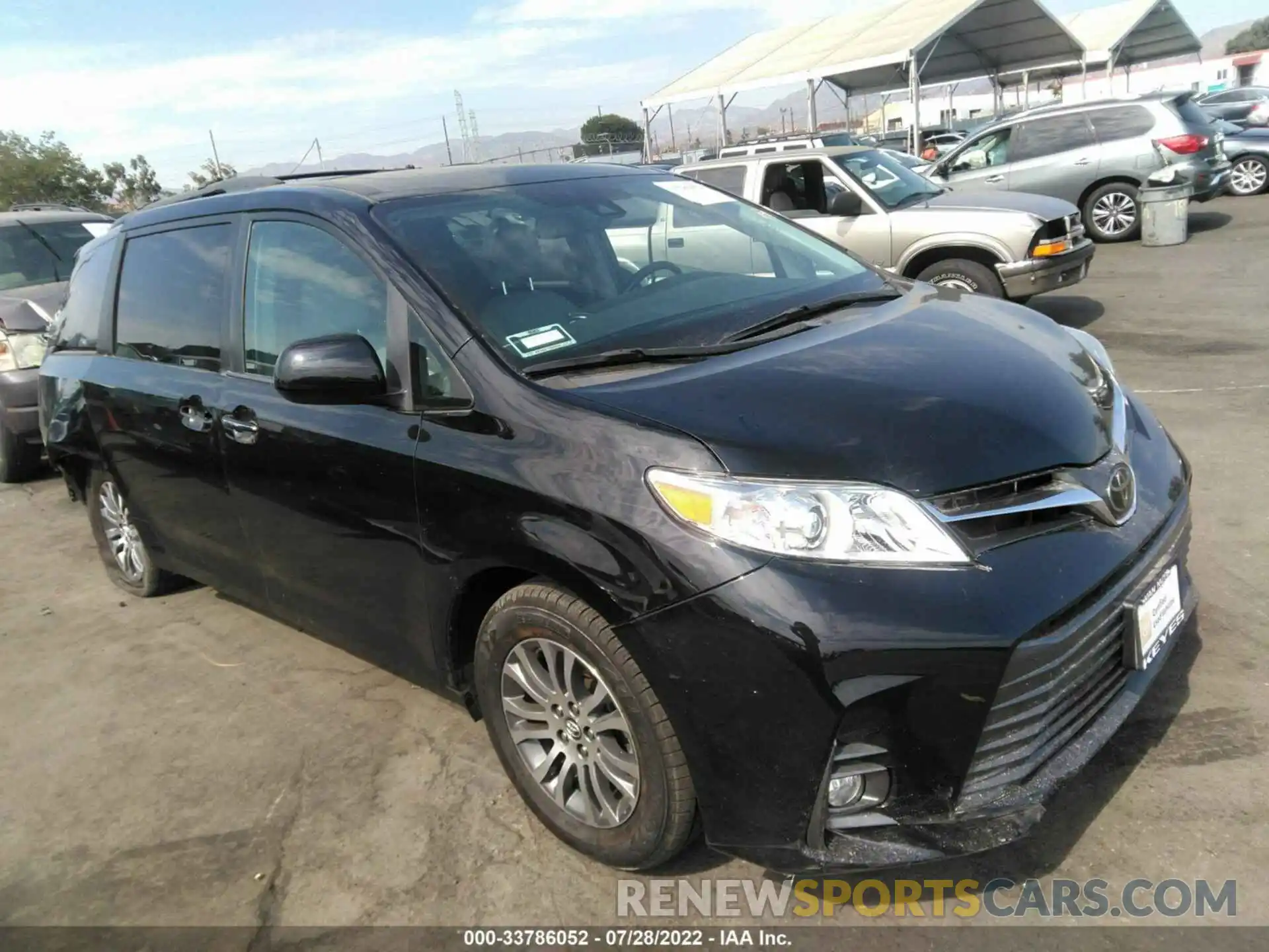 1 Photograph of a damaged car 5TDYZ3DC1KS983169 TOYOTA SIENNA 2019