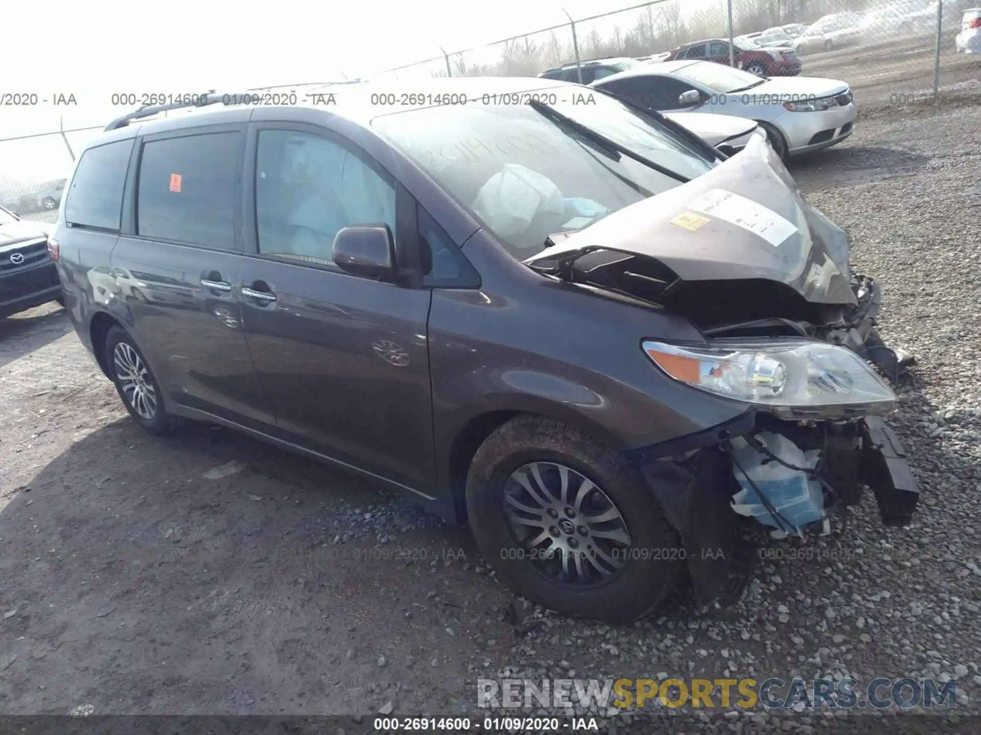 1 Фотография поврежденного автомобиля 5TDYZ3DC1KS983706 TOYOTA SIENNA 2019