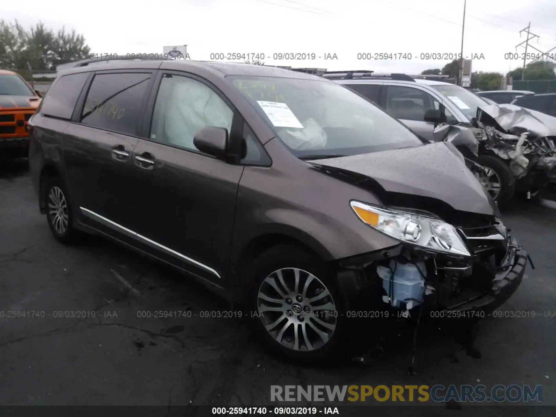 1 Photograph of a damaged car 5TDYZ3DC1KS984175 TOYOTA SIENNA 2019