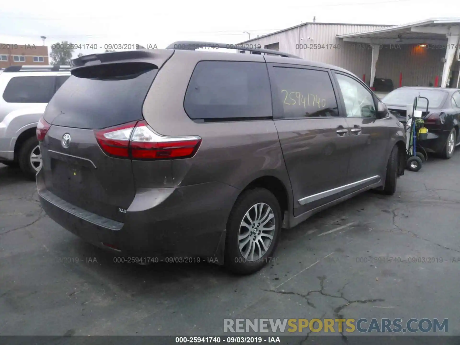 4 Фотография поврежденного автомобиля 5TDYZ3DC1KS984175 TOYOTA SIENNA 2019